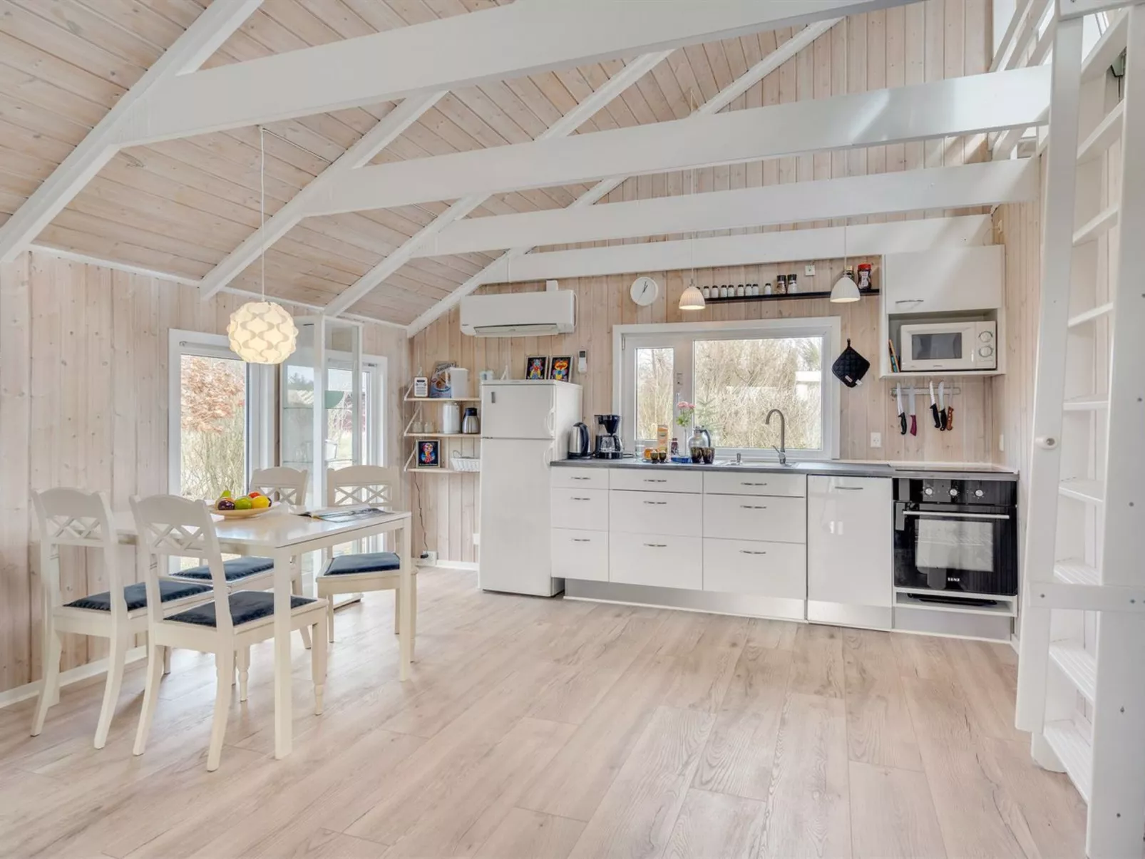 "Gudmundine" - 350m to the fjord-Inside