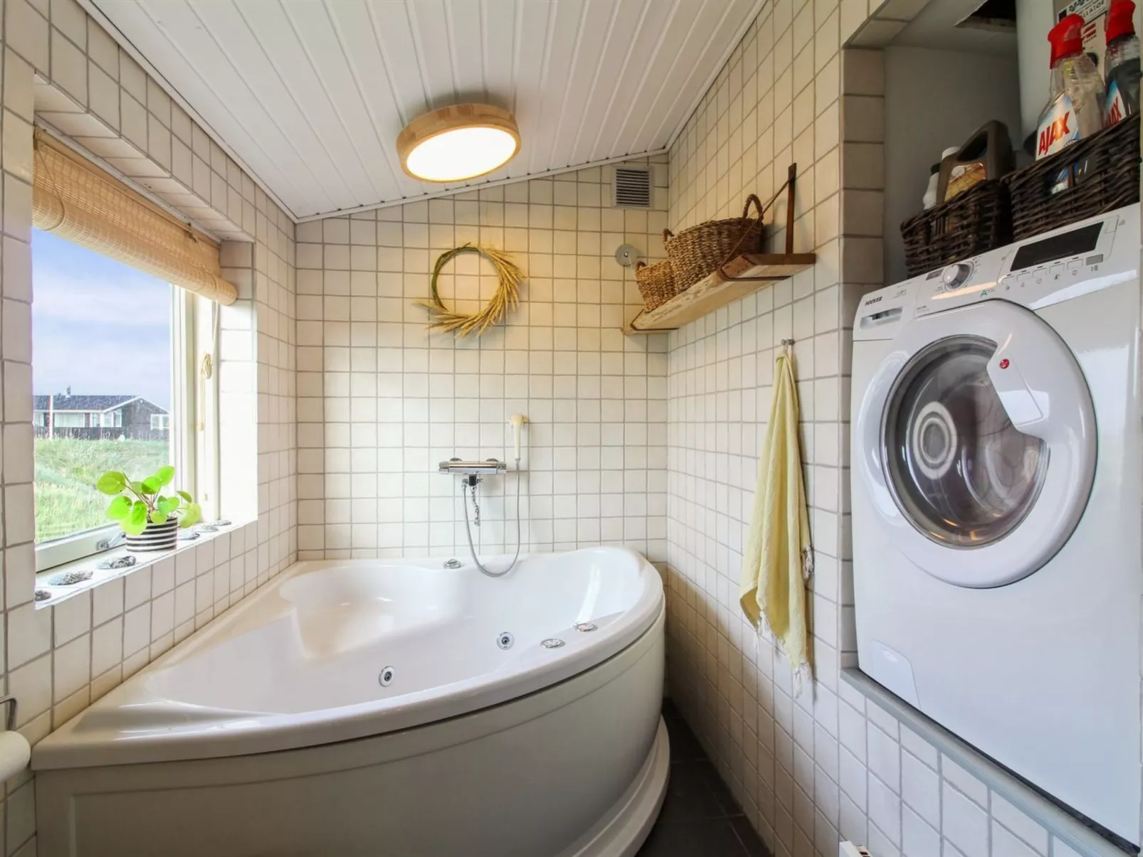 "Anissa" - 100m from the sea-Inside