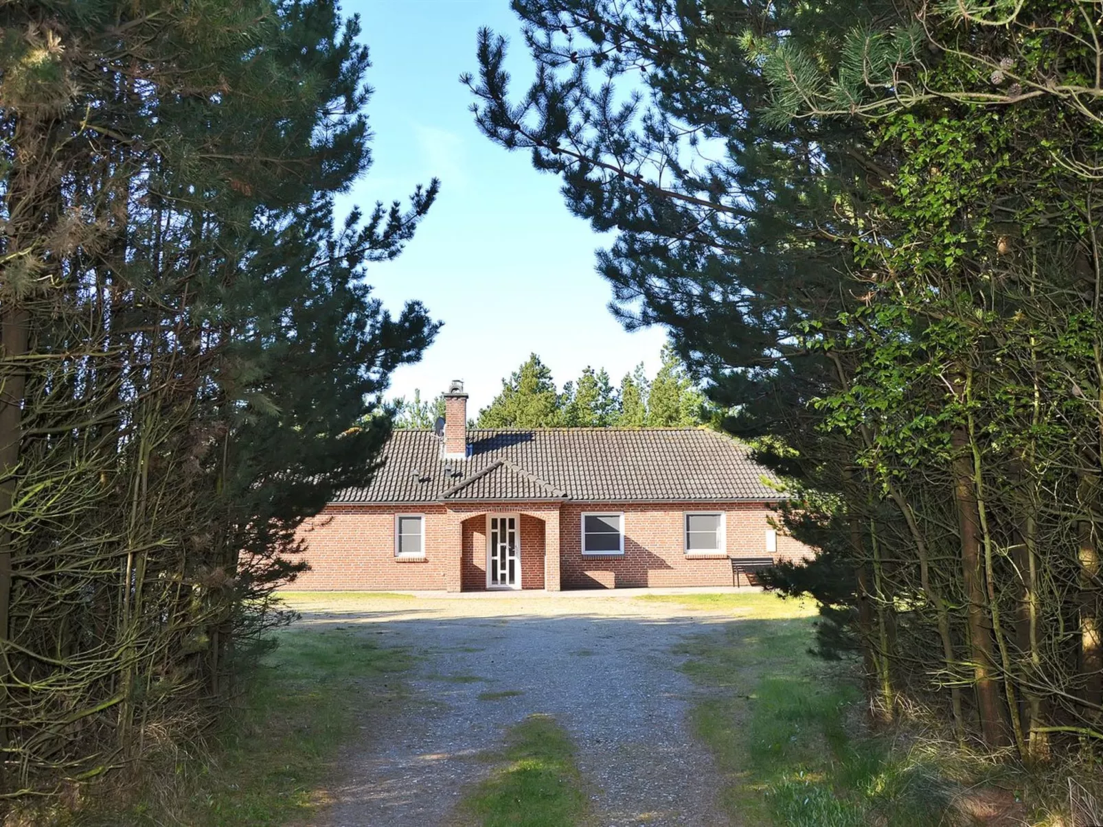 "Arletty" - 1km from the sea-Outside