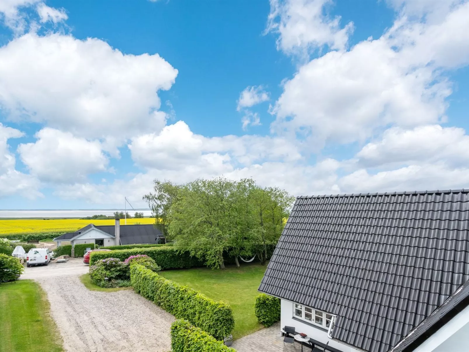 "Tamer" - 500m to the fjord-Draußen