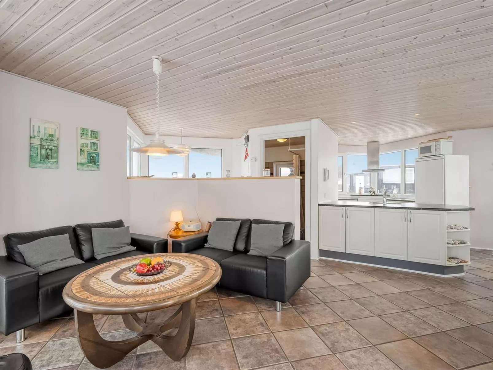 "Ginny" - 300m to the fjord-Inside