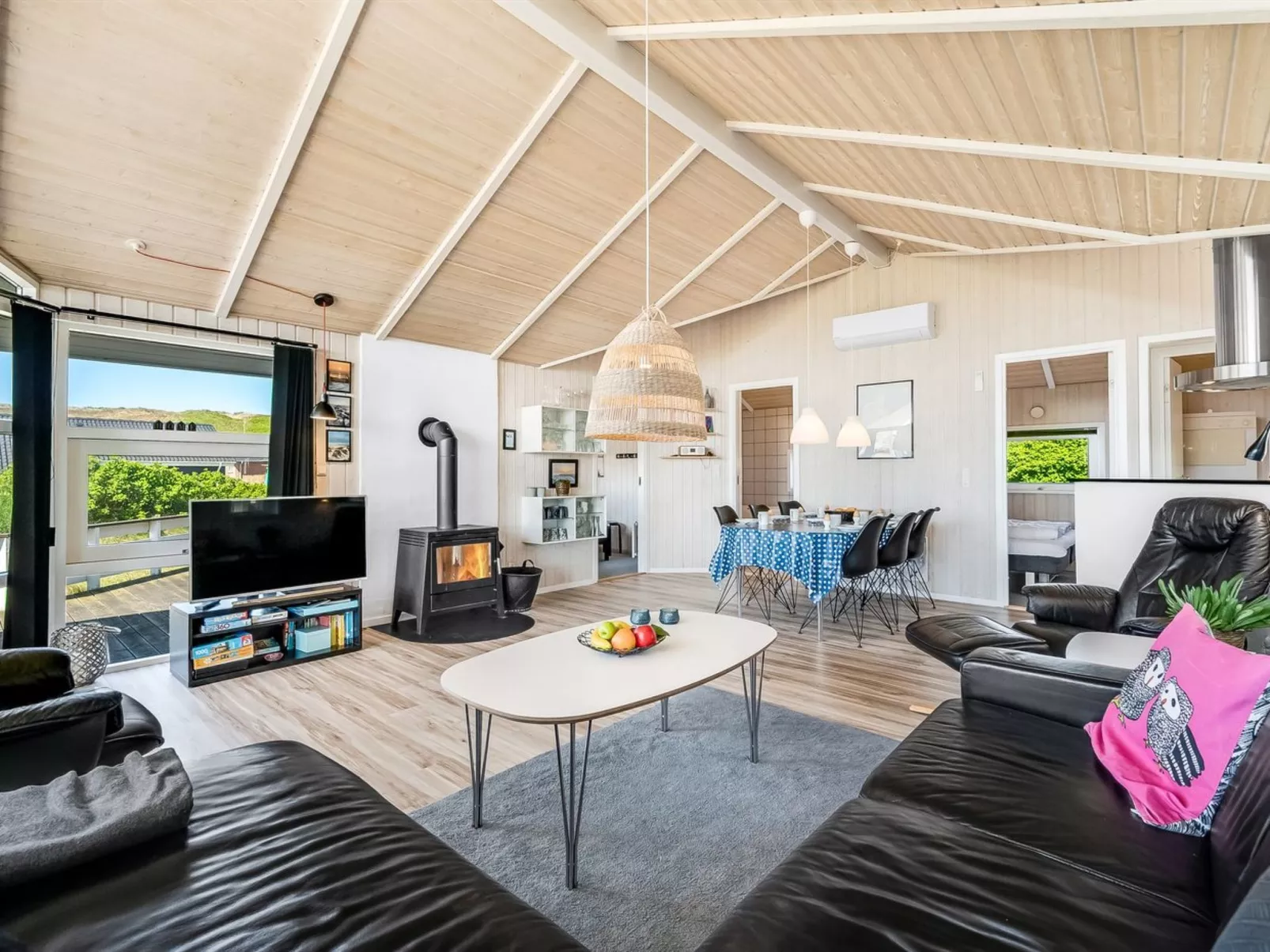 "Sylta" -  from the sea-Inside