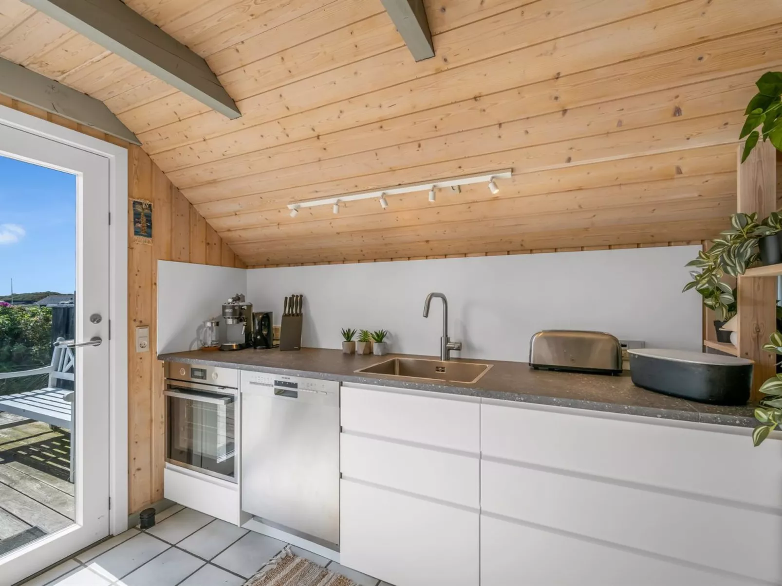 "Eggert" -  from the sea-Inside