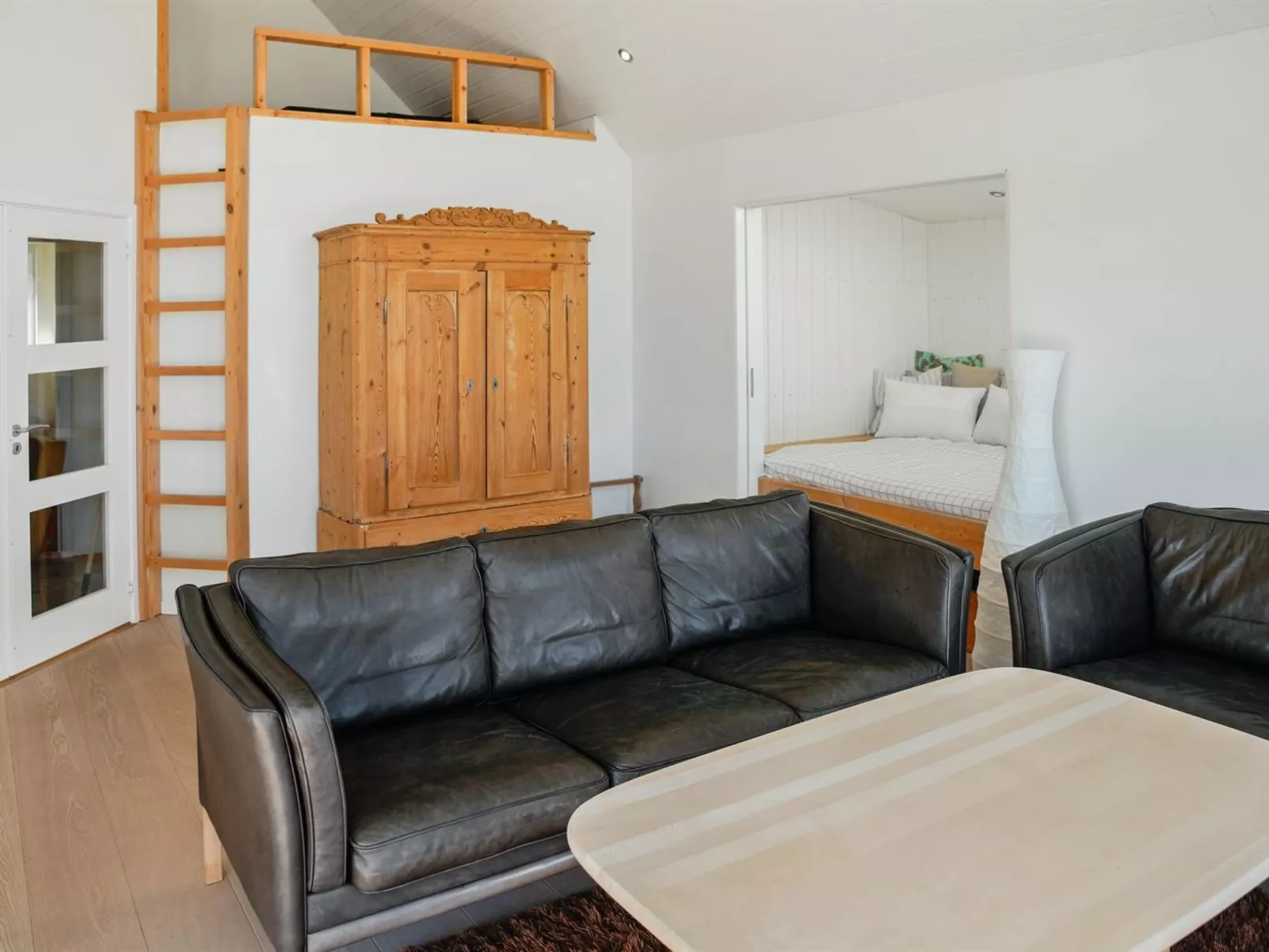 "Alkmar" - 75m from the sea-Drinnen