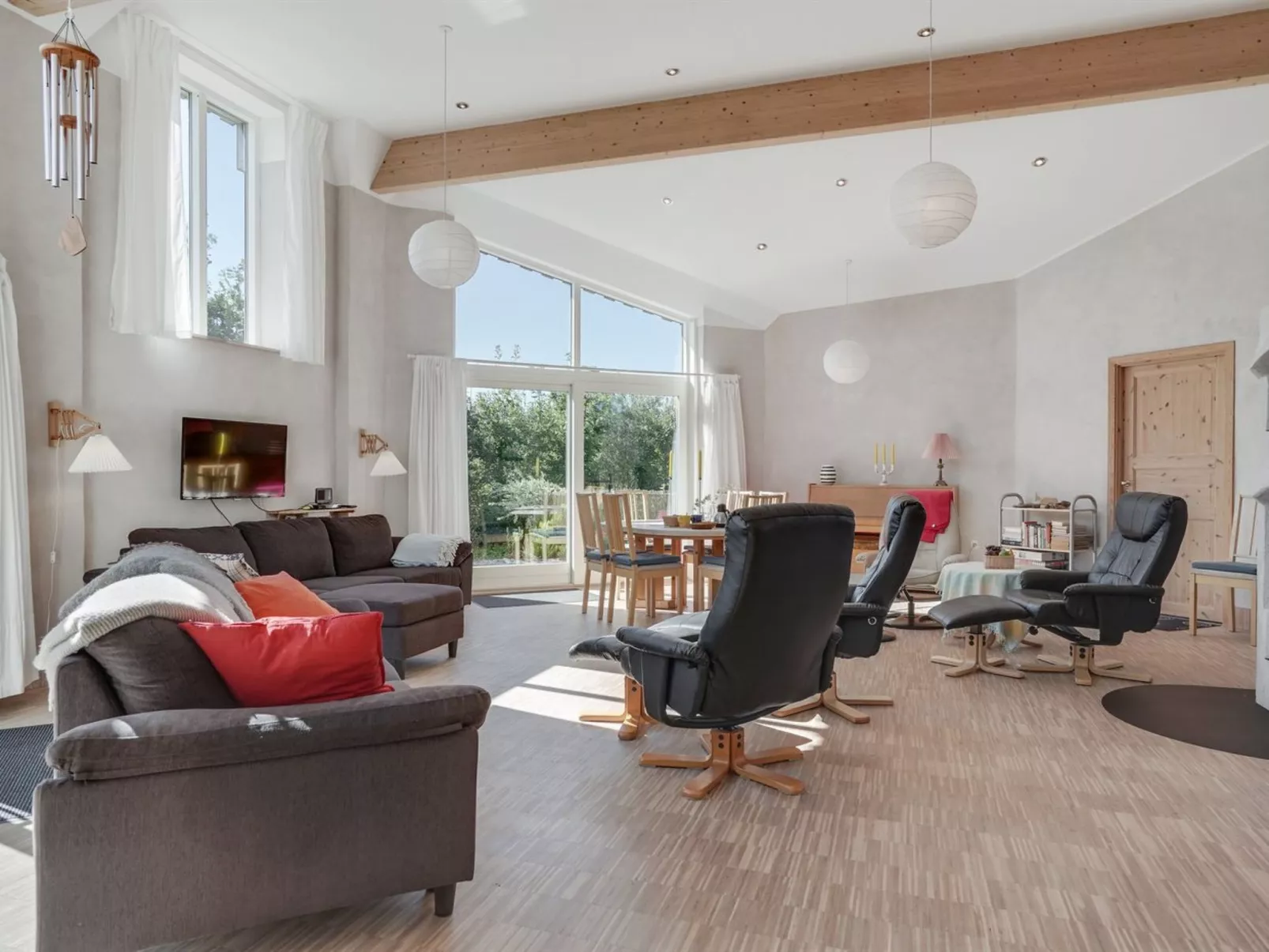 "Ullvi" - 3.8km from the sea-Inside