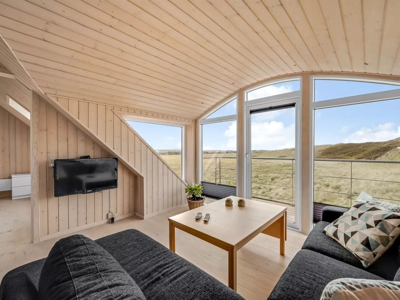 "Ali" - 75m from the sea-Inside