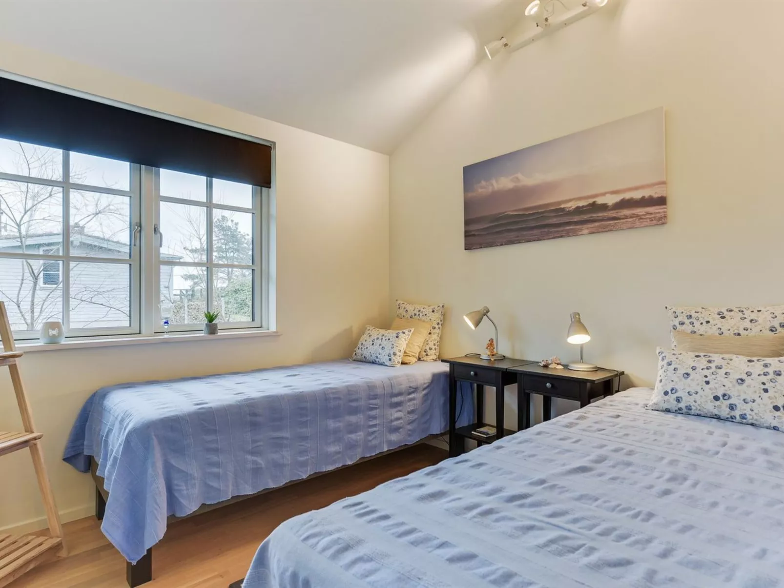 "Auke" - 100m from the sea-Drinnen