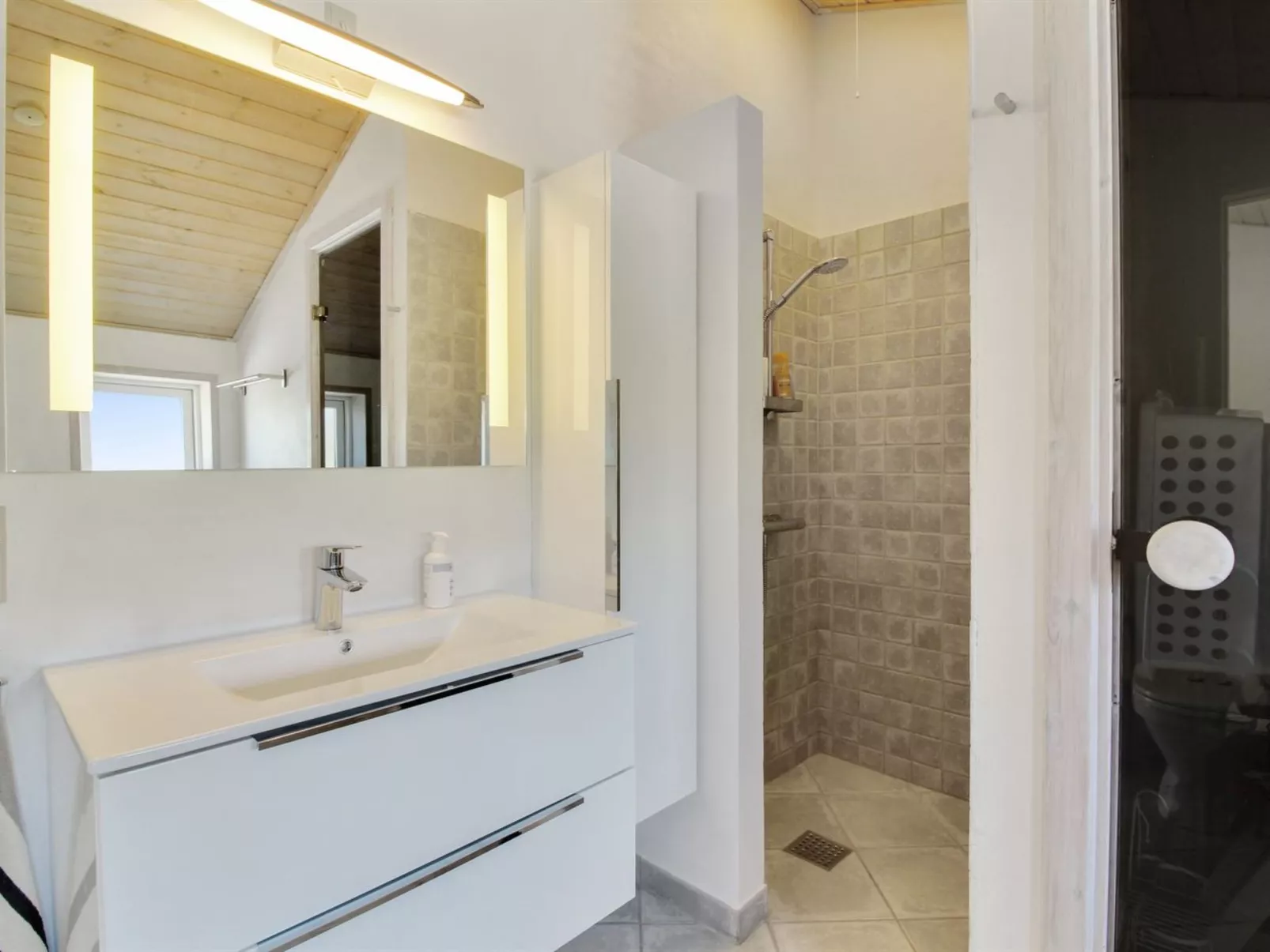 "Hampus" - 500m from the sea-Inside