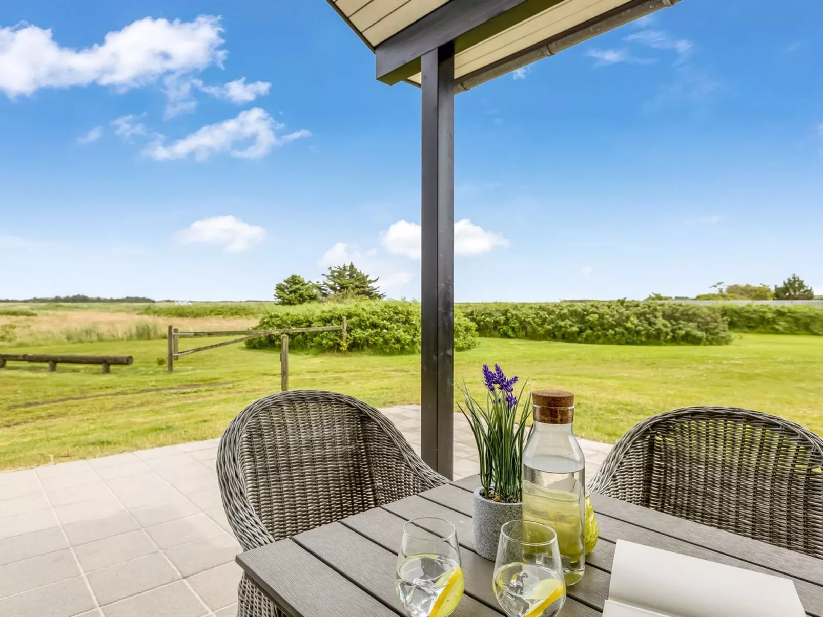 "Mara" -  from the sea-Dehors