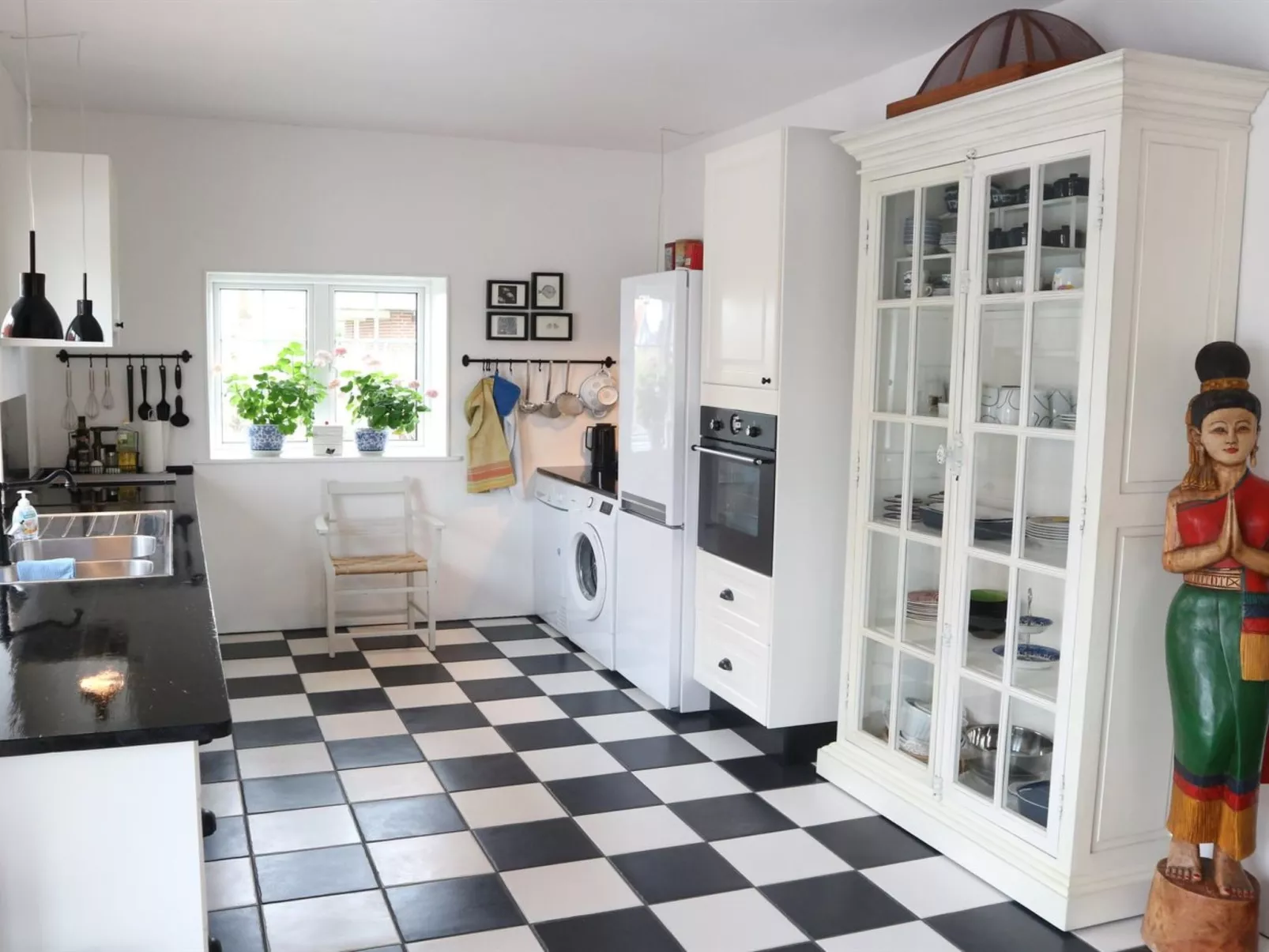 "Fridoline" - 150m from the sea-Inside