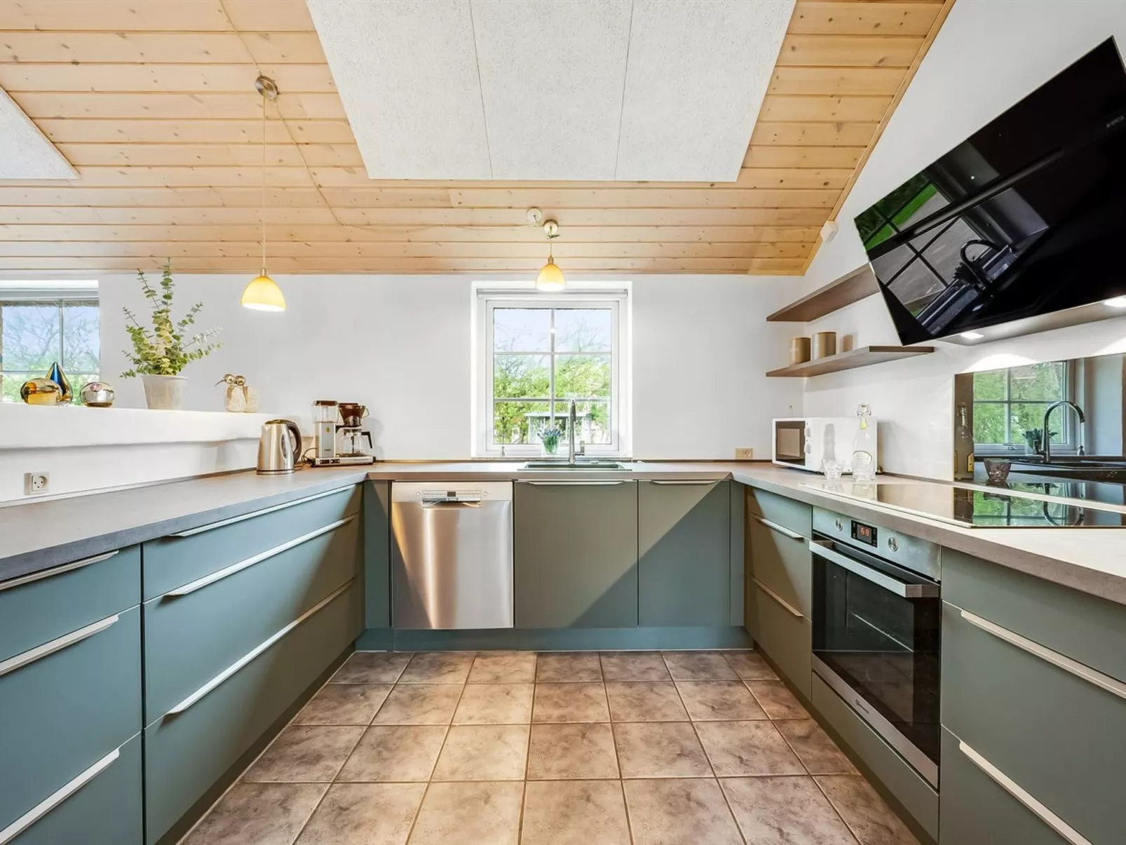 "Benthe" -  from the sea-Inside