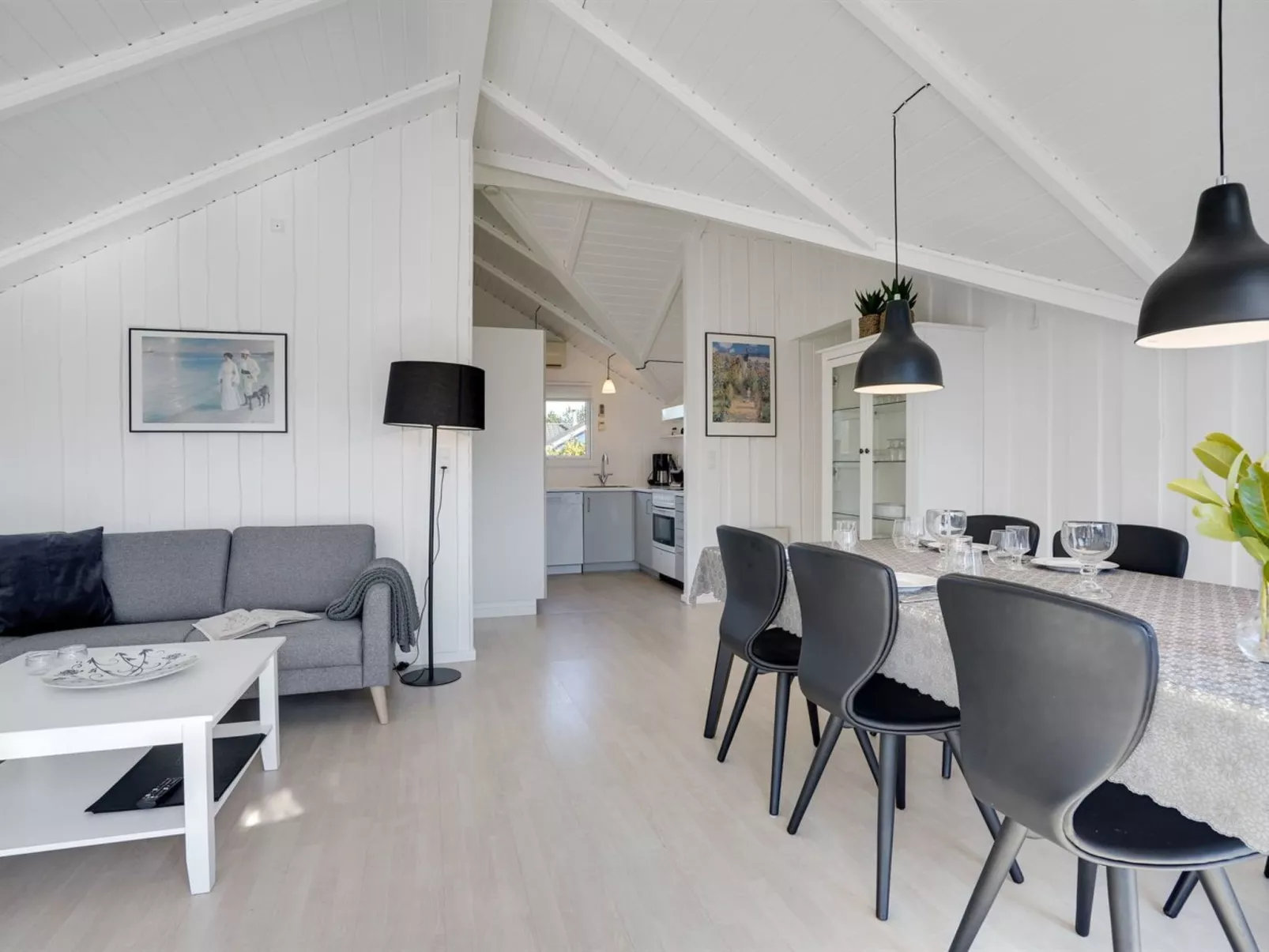 "Edvardsine" - 12km from the sea-Inside