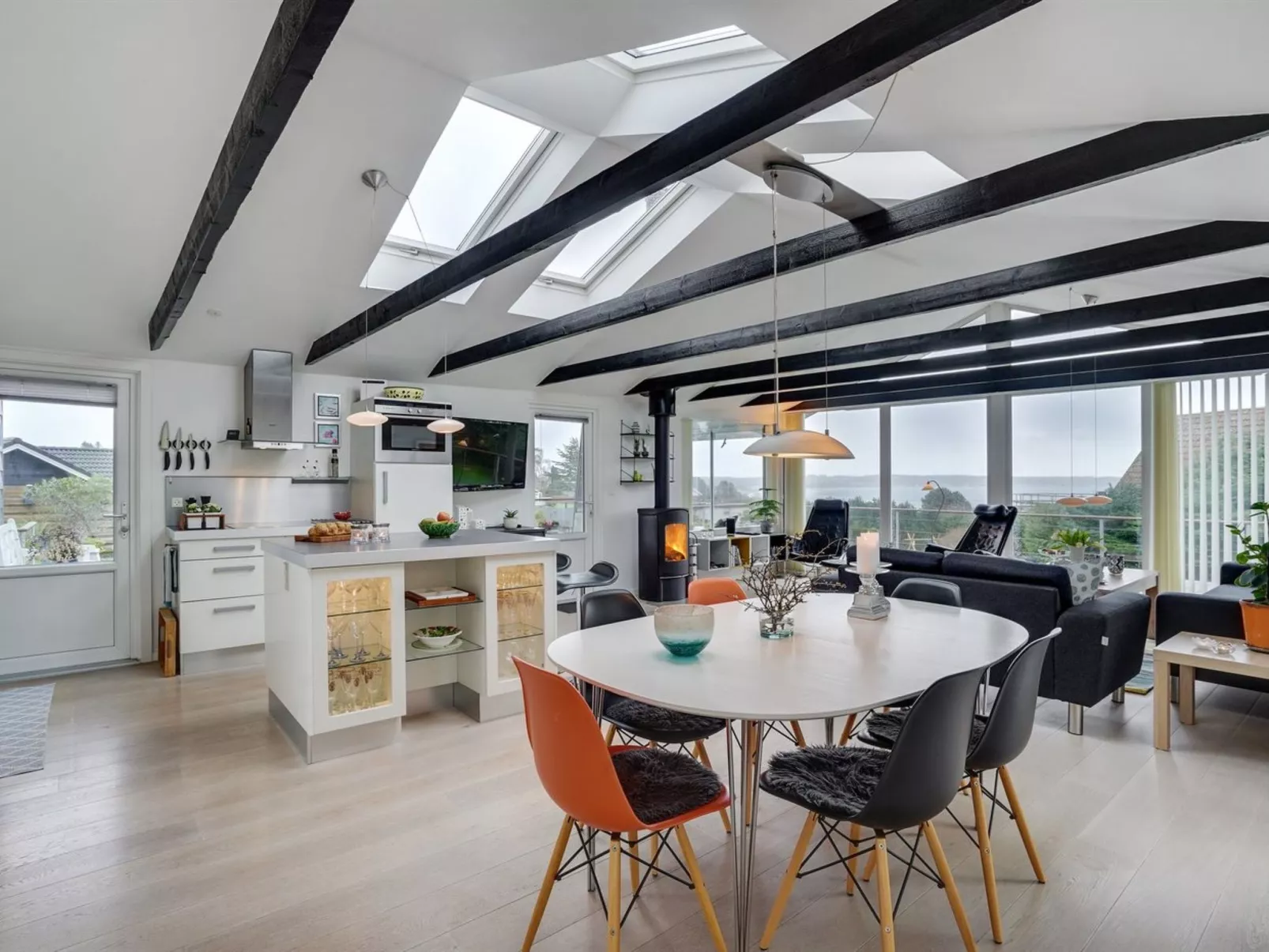 "Kuno" - 300m from the sea-Dedans