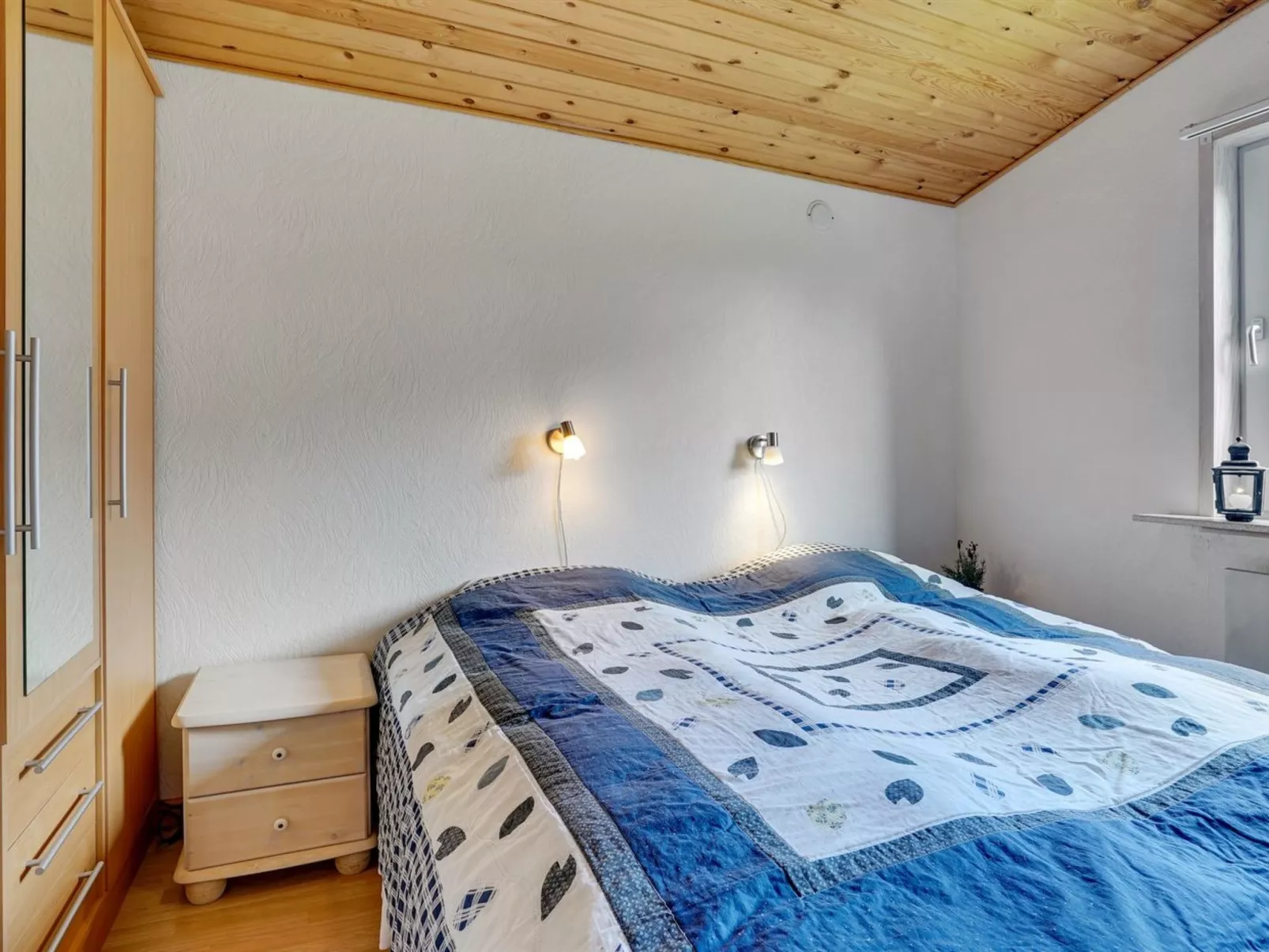 "Anselma" - 800m to the fjord - Inside