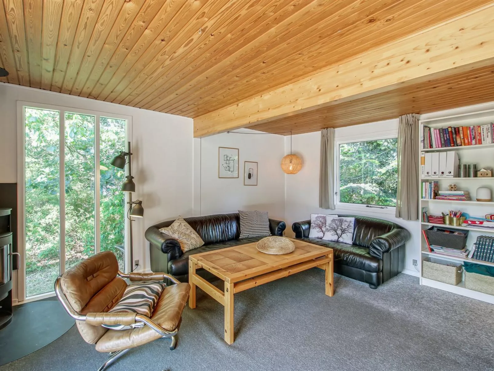 "Fot" - 7km from the sea-Inside