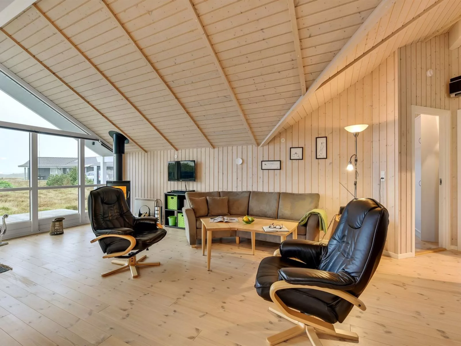 "Christan" - 1.2km from the sea-Inside