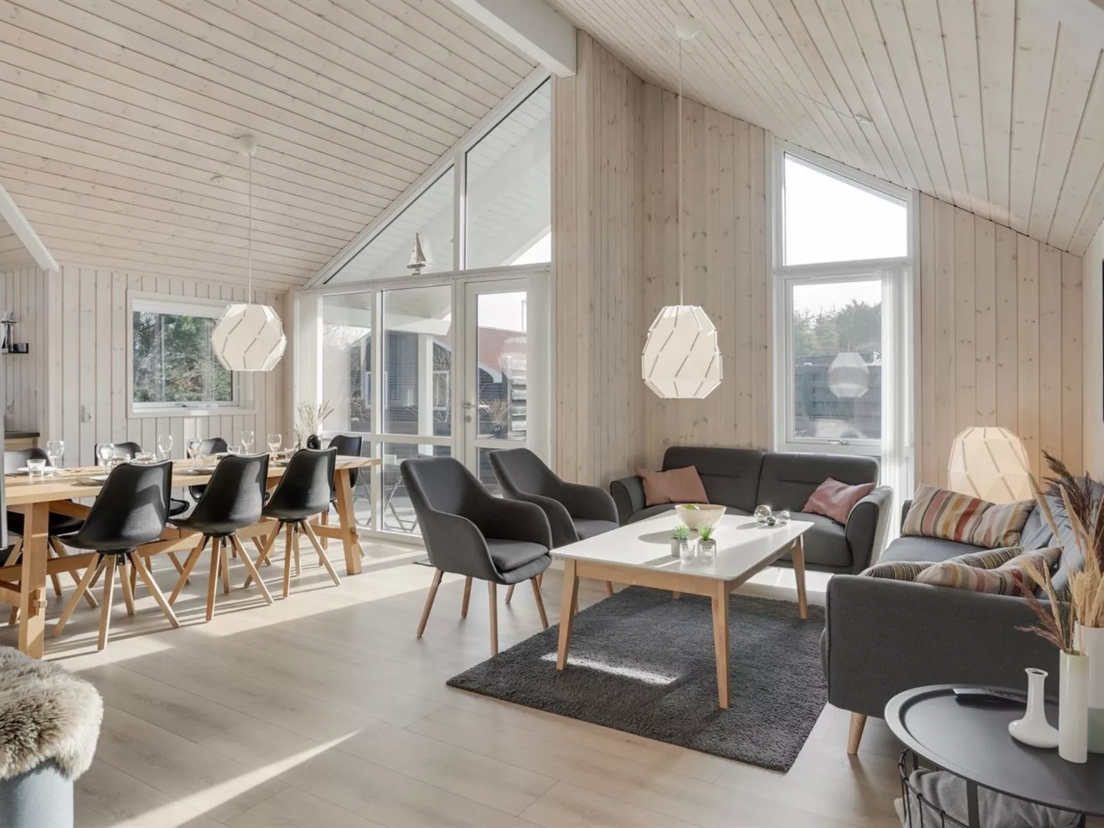 "Swavi" -  from the sea-Dedans