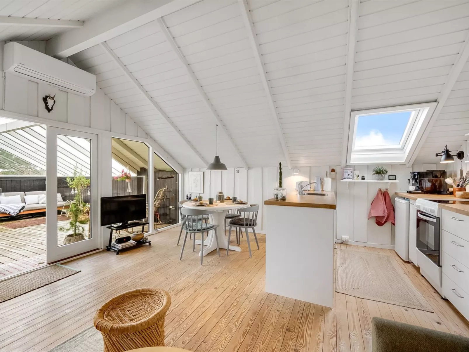 "Kamile" - 400m from the sea-Inside