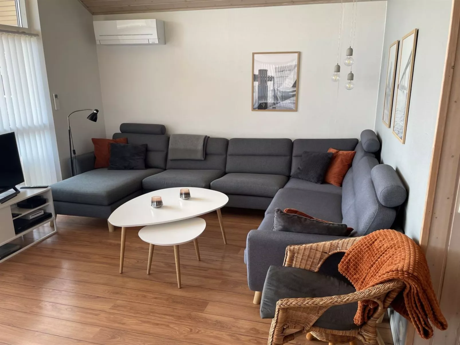 "Nine" - 200m from the sea-Inside