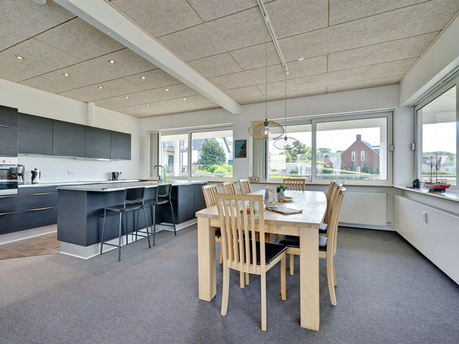 "Irma" - 25m from the sea-Inside