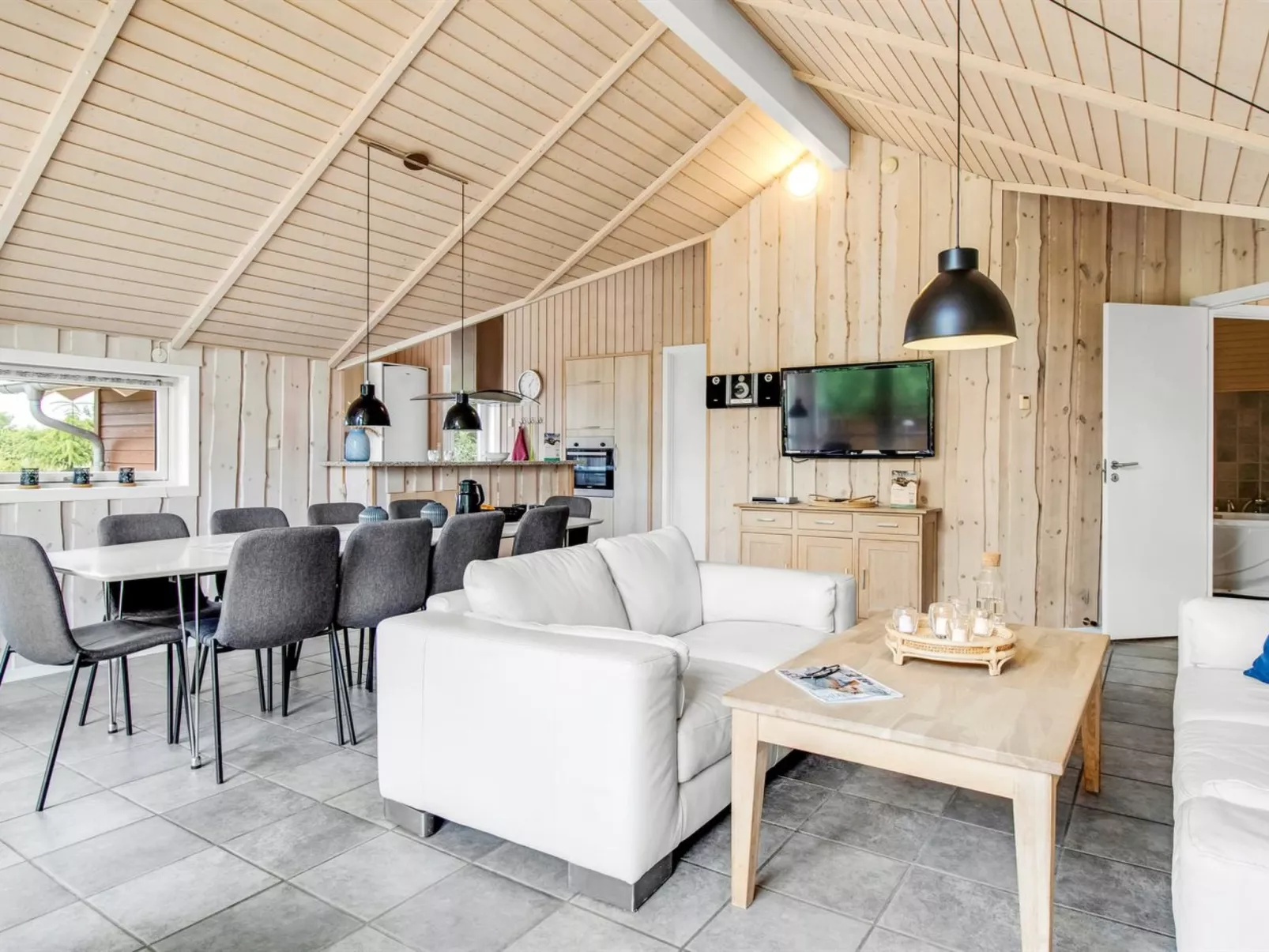 "Svenny" - 800m from the sea-Dedans