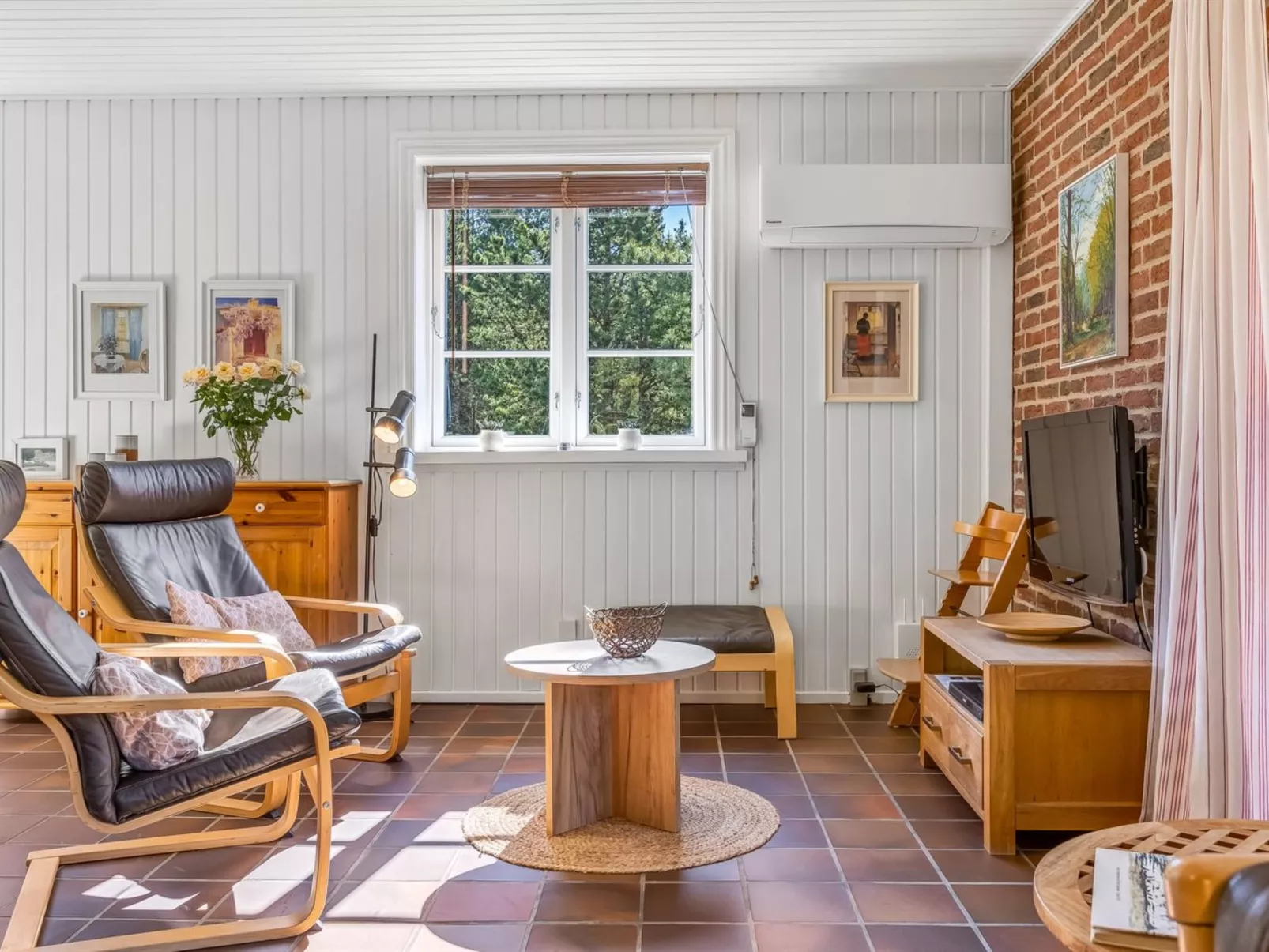 "Angret" - 3.5km from the sea-Drinnen