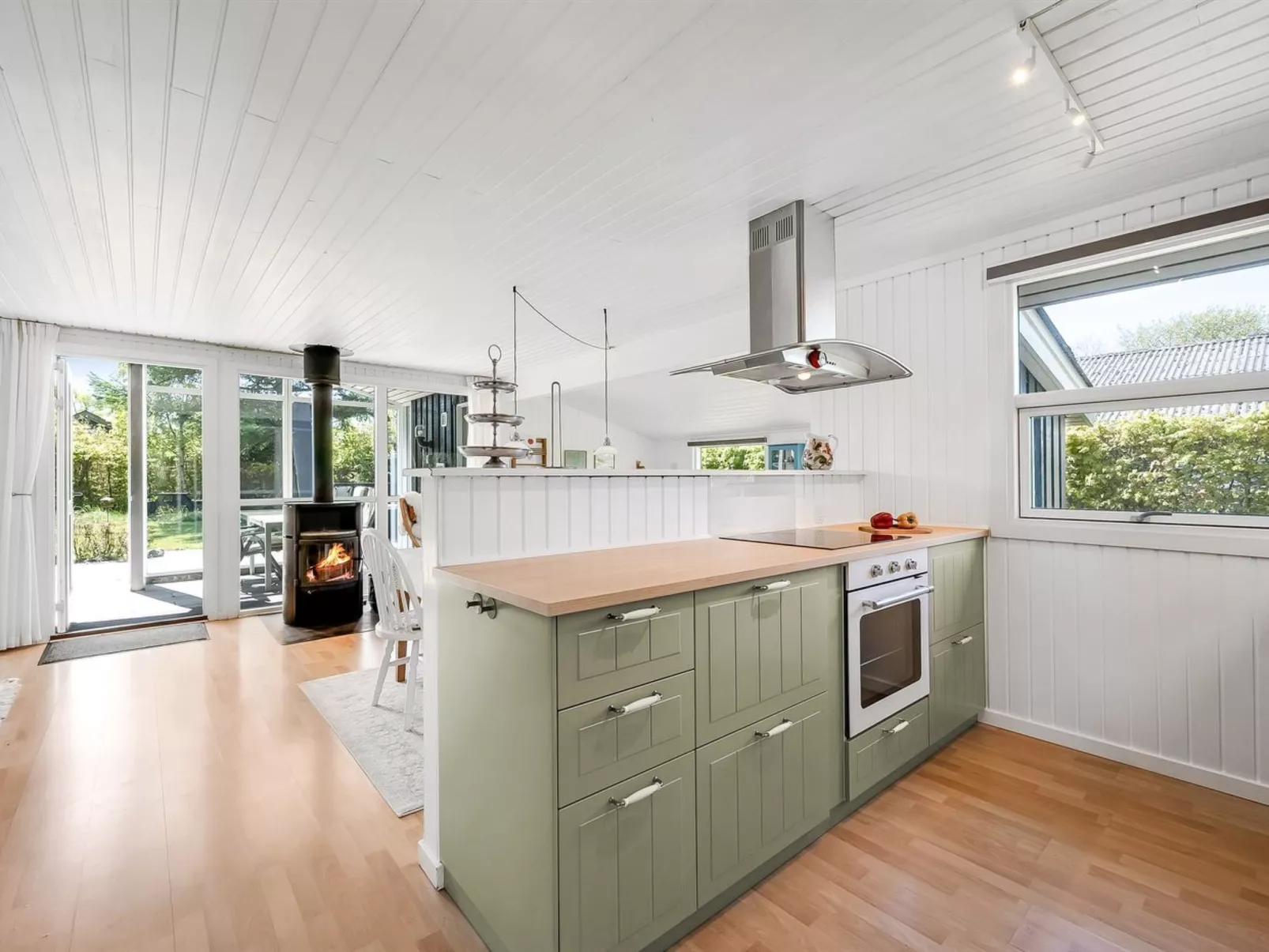 "Raisa" - 200m to the fjord-Inside