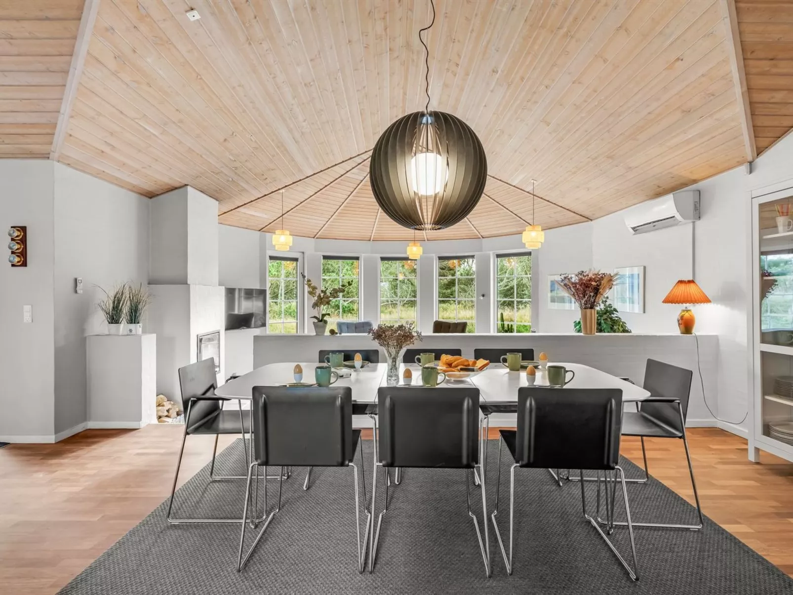 "Ingmund" - 2km from the sea-Inside