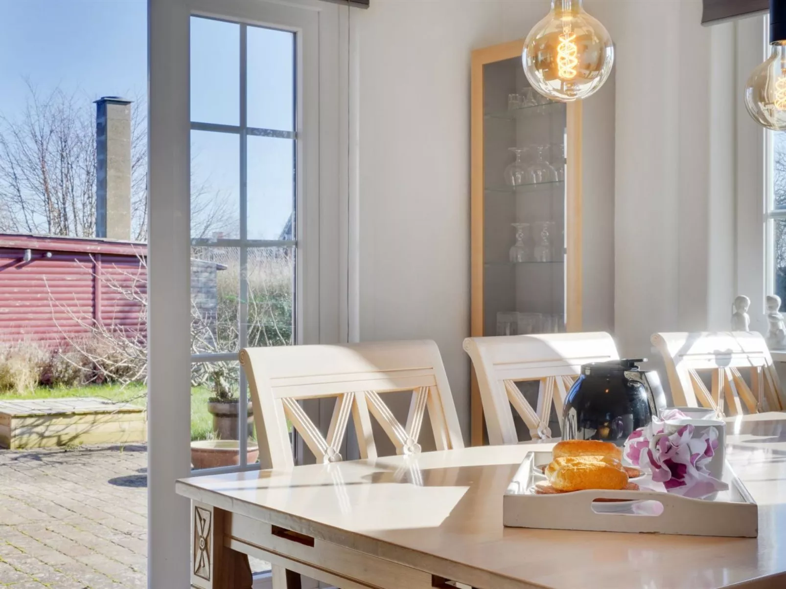 "Harrieth" - 16km from the sea-Drinnen