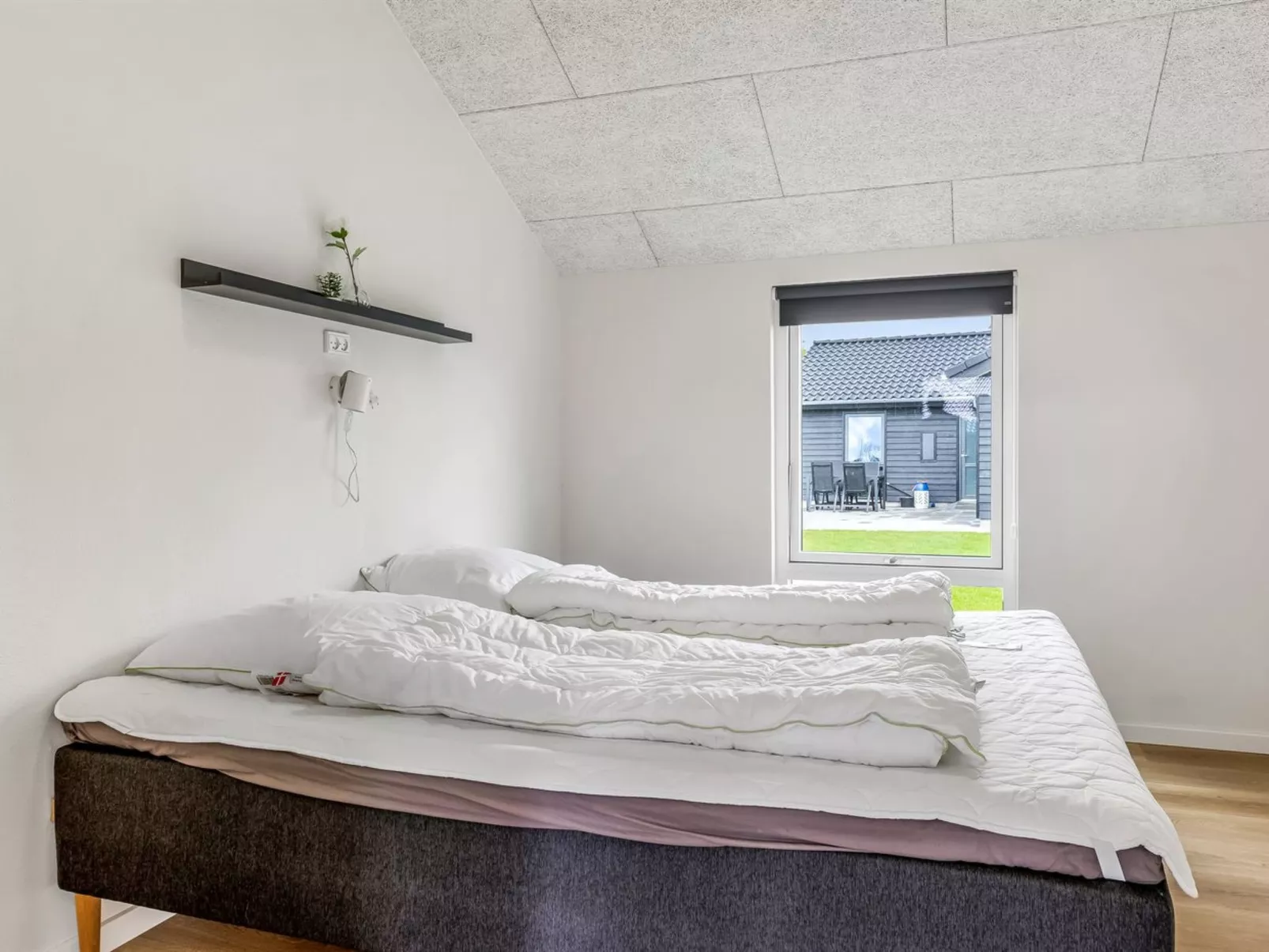 "Eino" - 30m from the sea-Inside