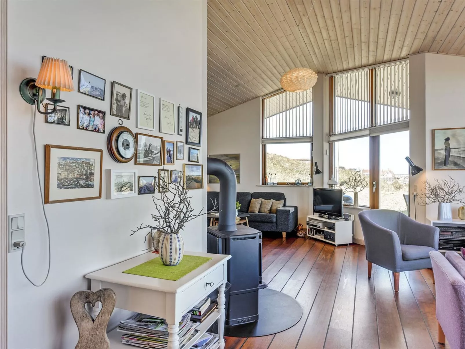 "Arngrim" - 100m from the sea-Inside