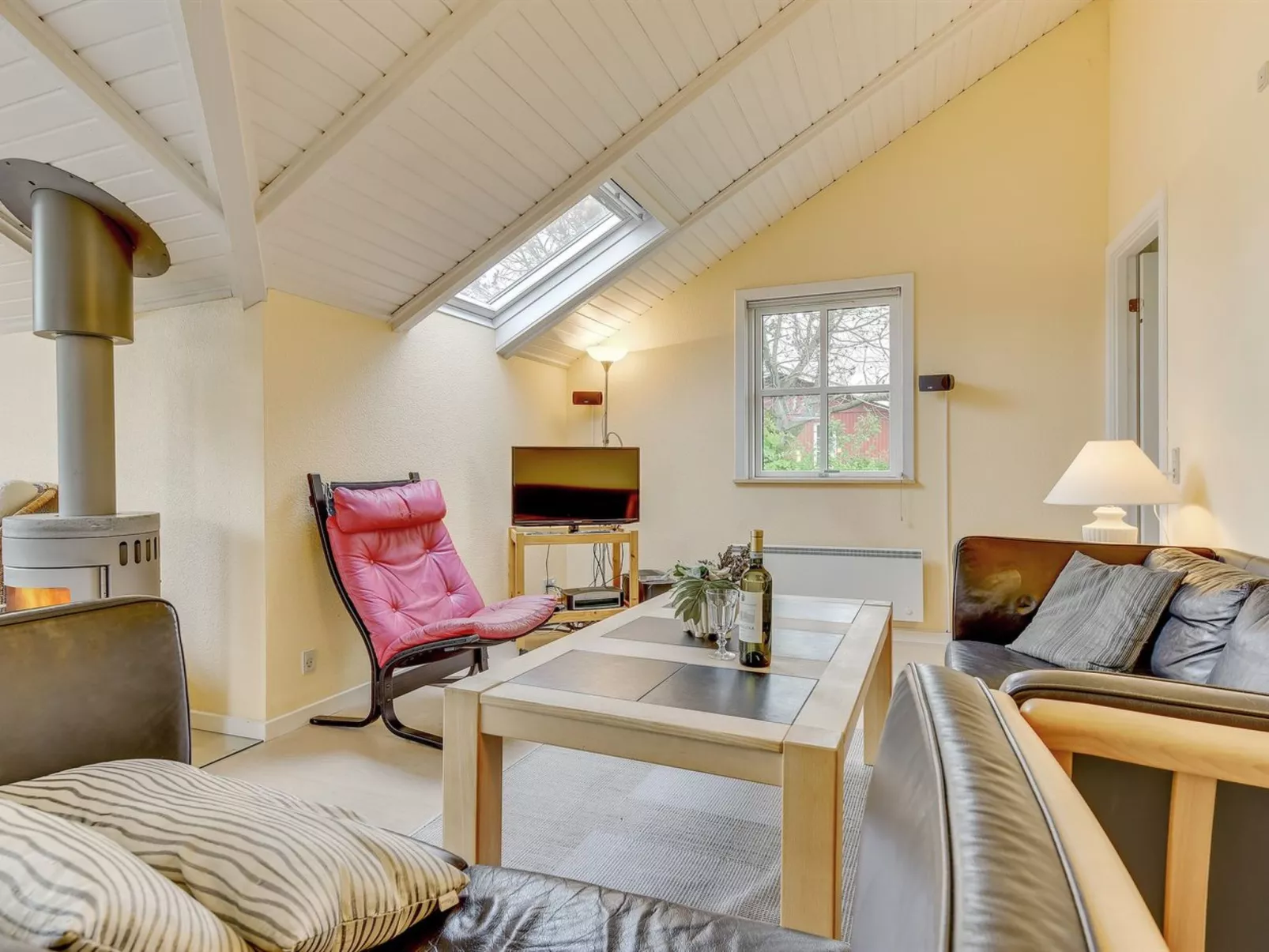 "Armund" - 300m from the sea-Dedans