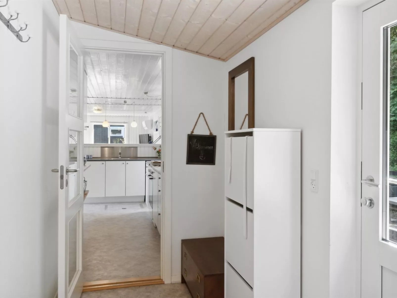 "Self" - 400m to the fjord-Inside