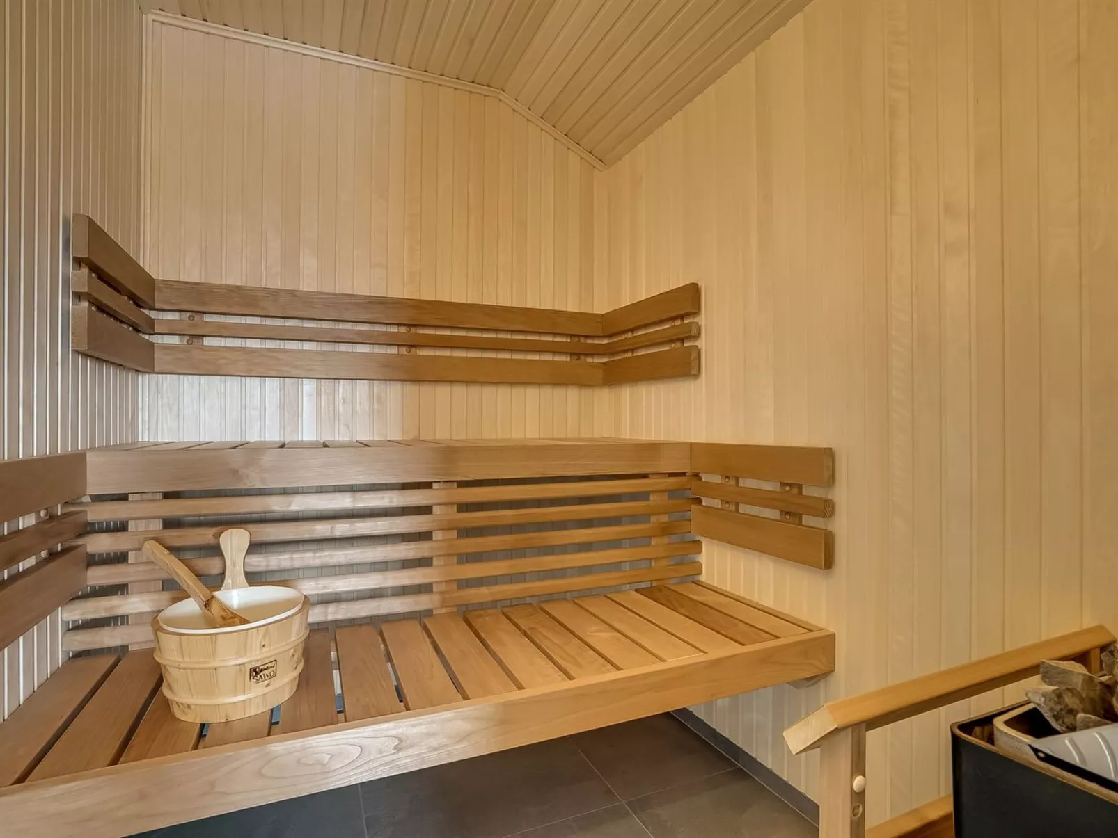 "Fegge" - 1.5km from the sea-Inside