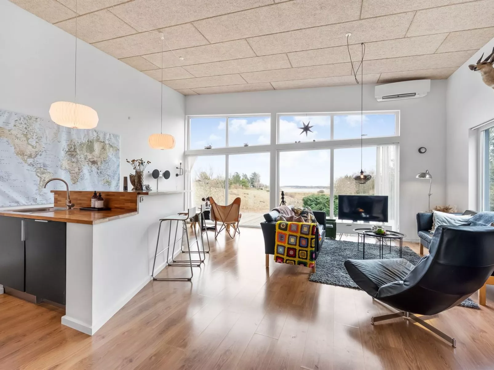 "Tenna" - 250m to the fjord-Inside