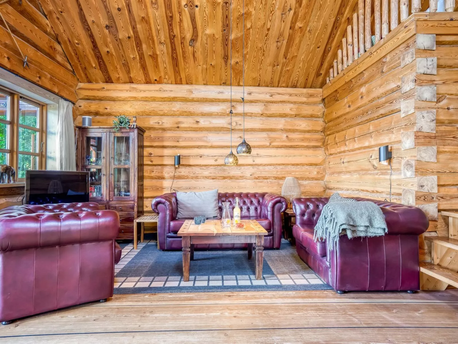 "Stamen" - 200m from the sea-Inside