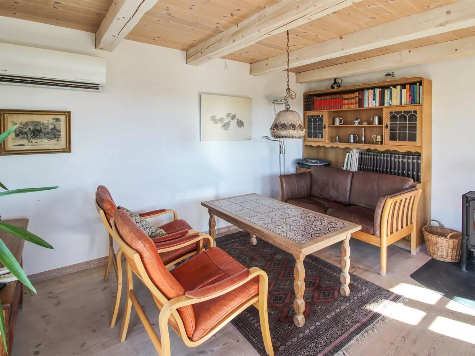 "Eva" - 1.5km to the fjord-Dedans