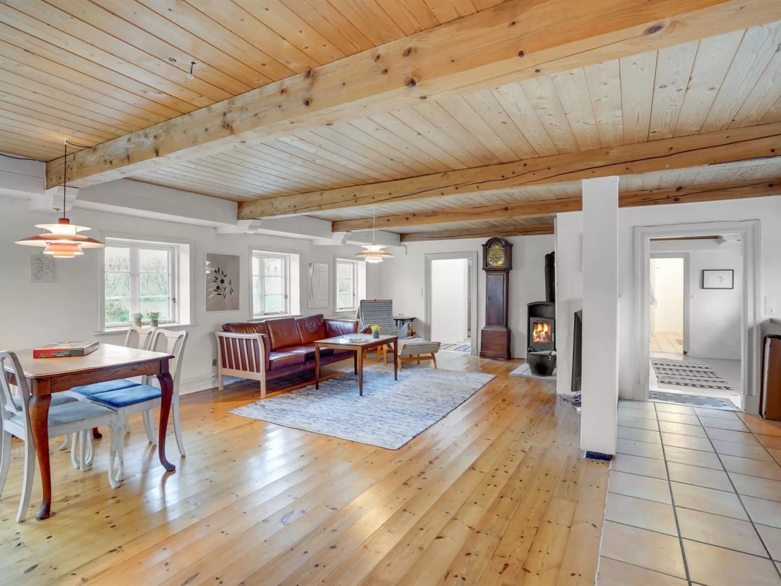 "Aughe" - 25km from the sea-Drinnen