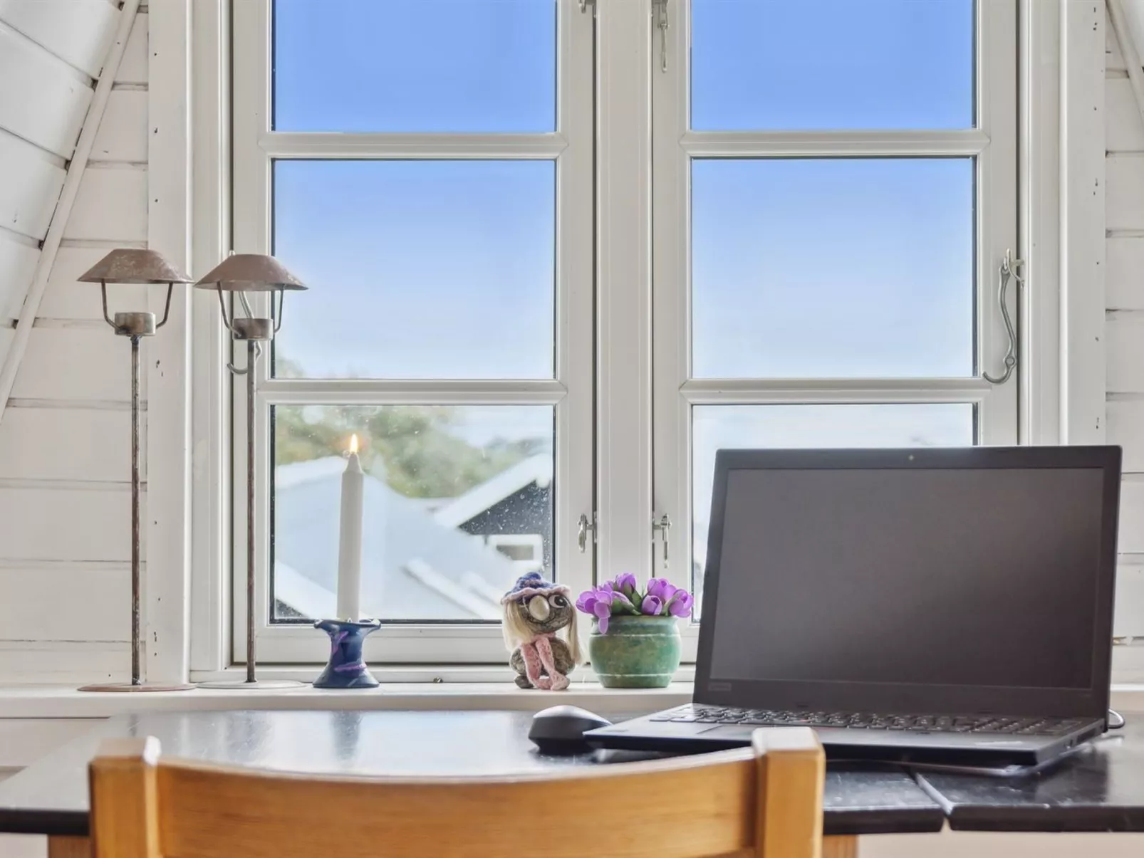 "Ginnie" - 300m from the sea-Inside