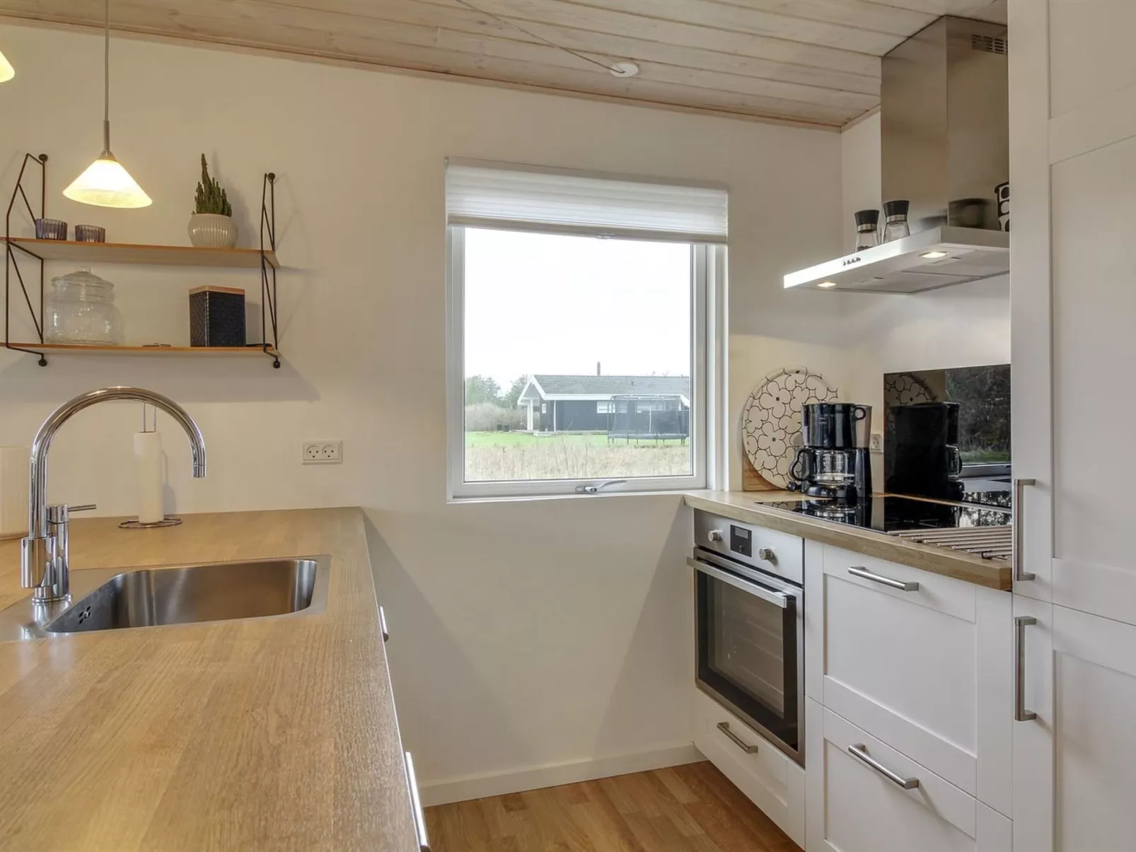 "Grit" - 650m from the sea-Drinnen