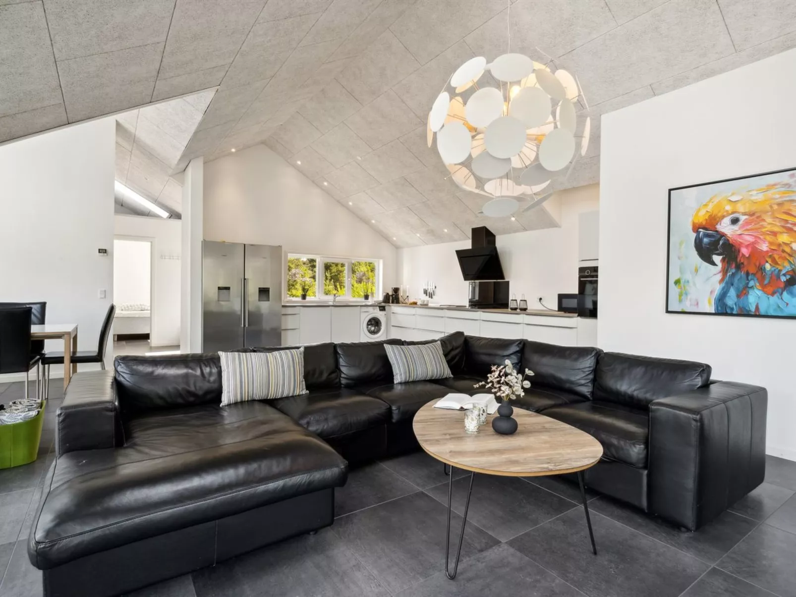 "Elke" - 3.5km from the sea-Inside