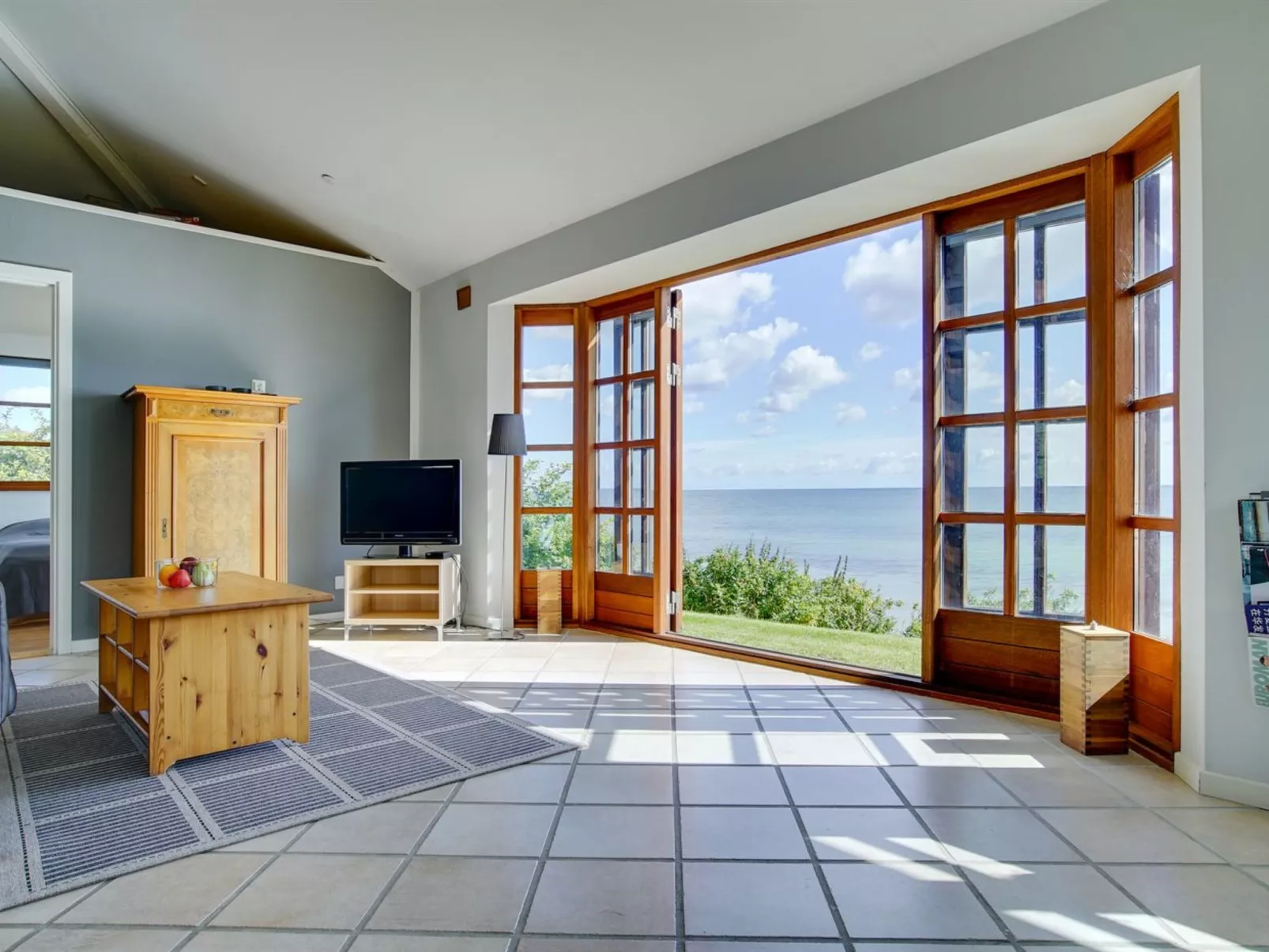 "Botmar" - 10m from the sea-Dedans