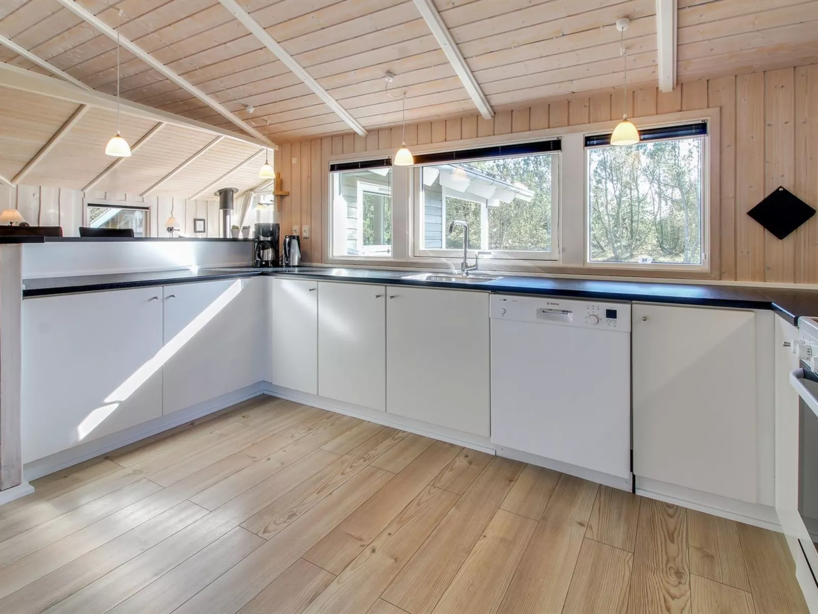 "Abiorn" - 2.5km from the sea-Inside