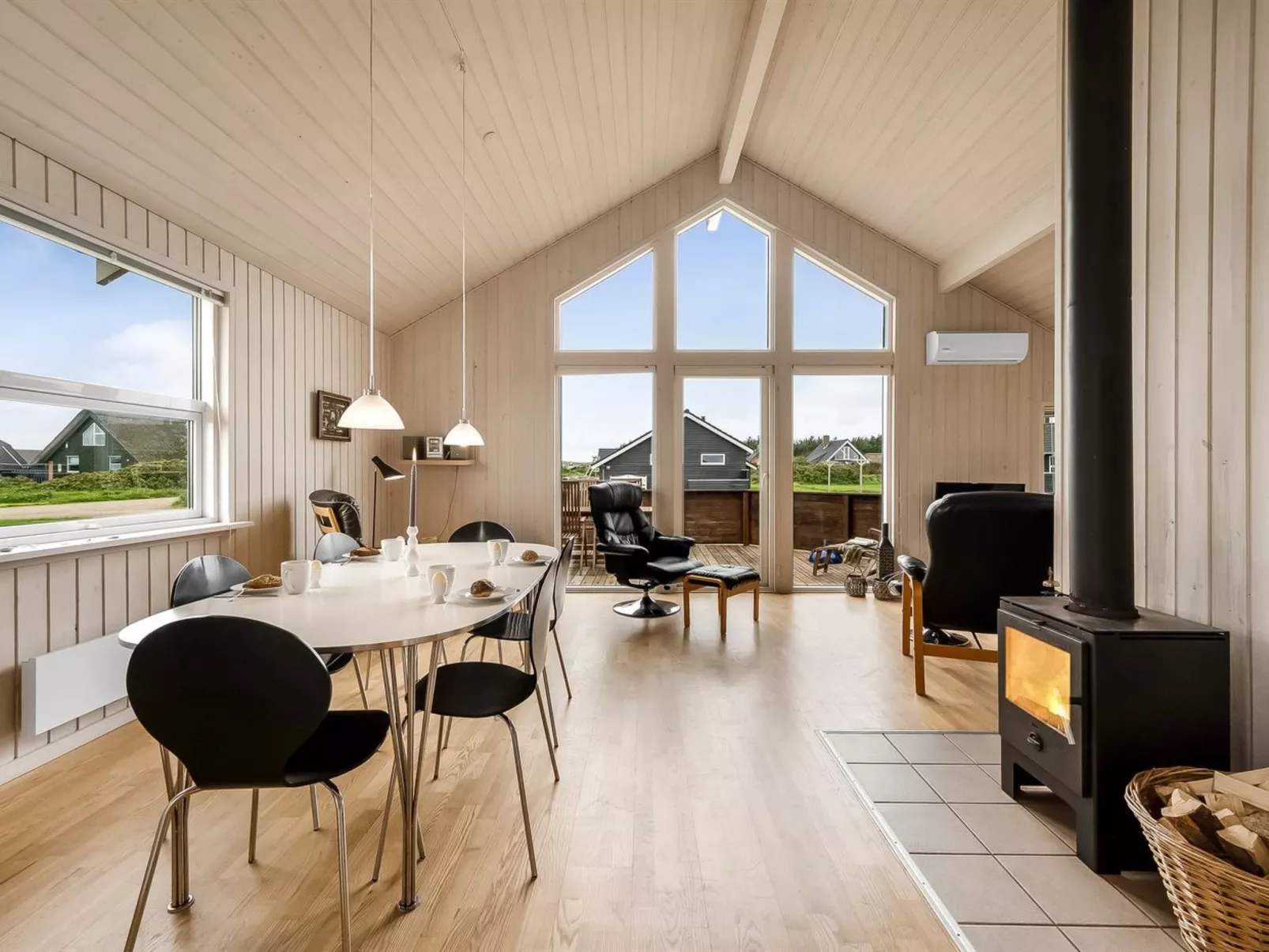 "Erland" - 500m from the sea-Inside