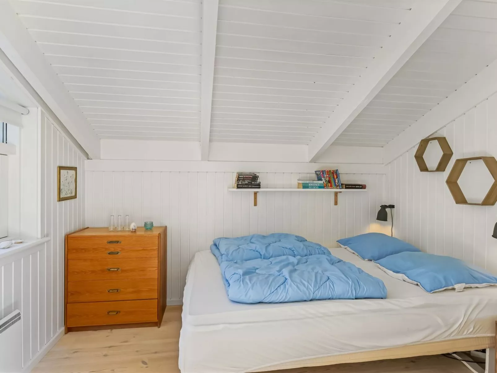 "Ran" - 600m from the sea-Dedans