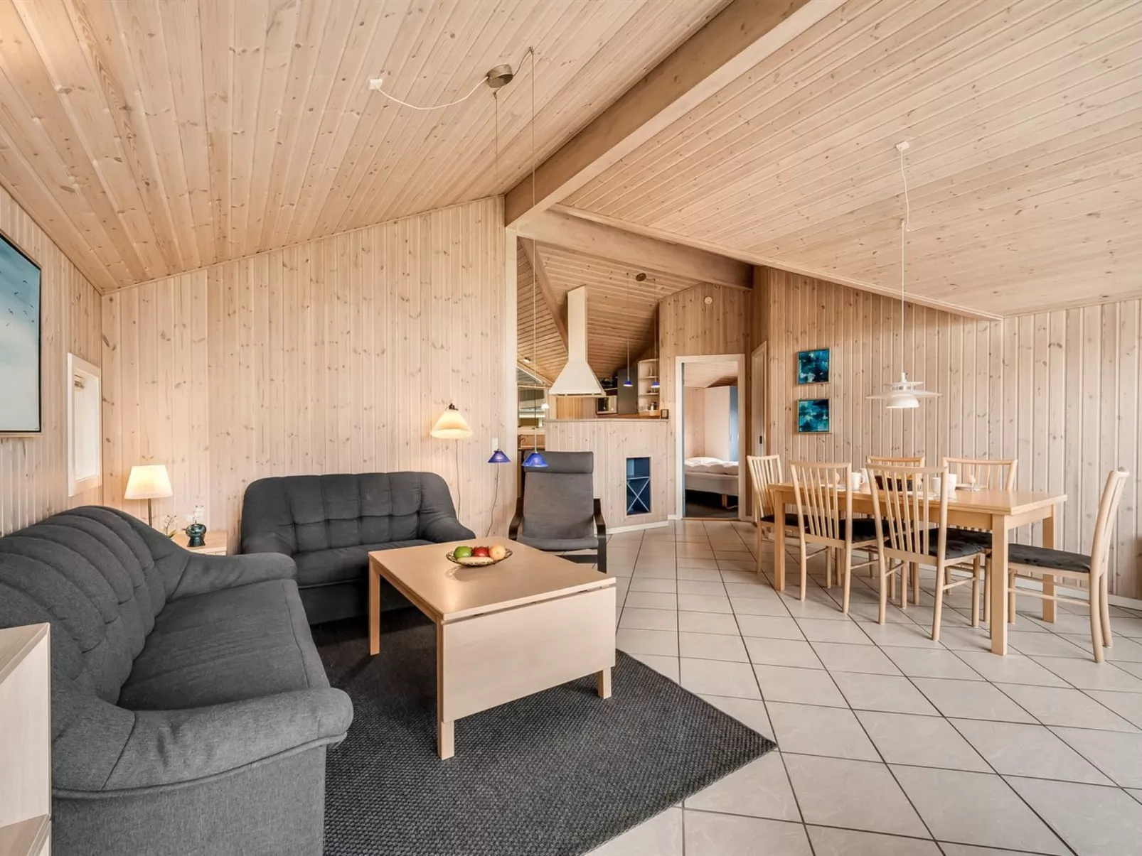 "Sesto" - 300m to the fjord-Inside