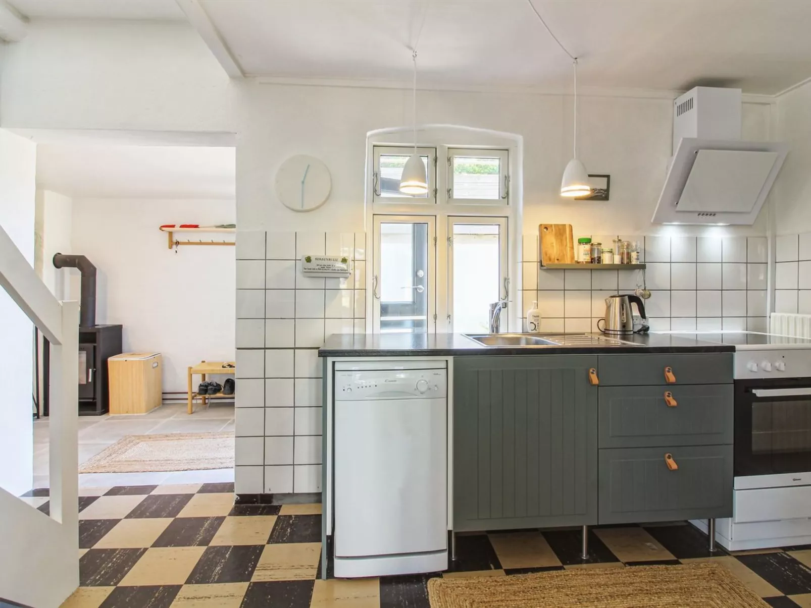 "Alberta" - 50m from the sea-Drinnen