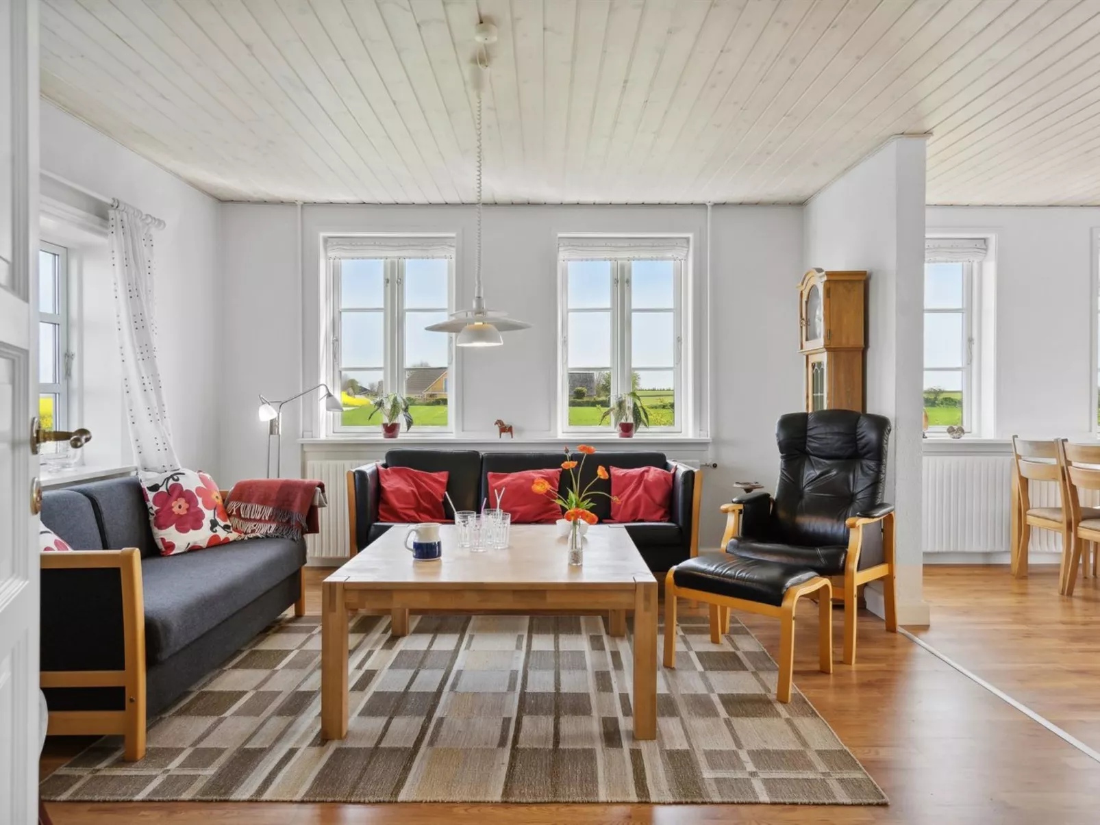 "Store" - 700m from the sea-Dedans