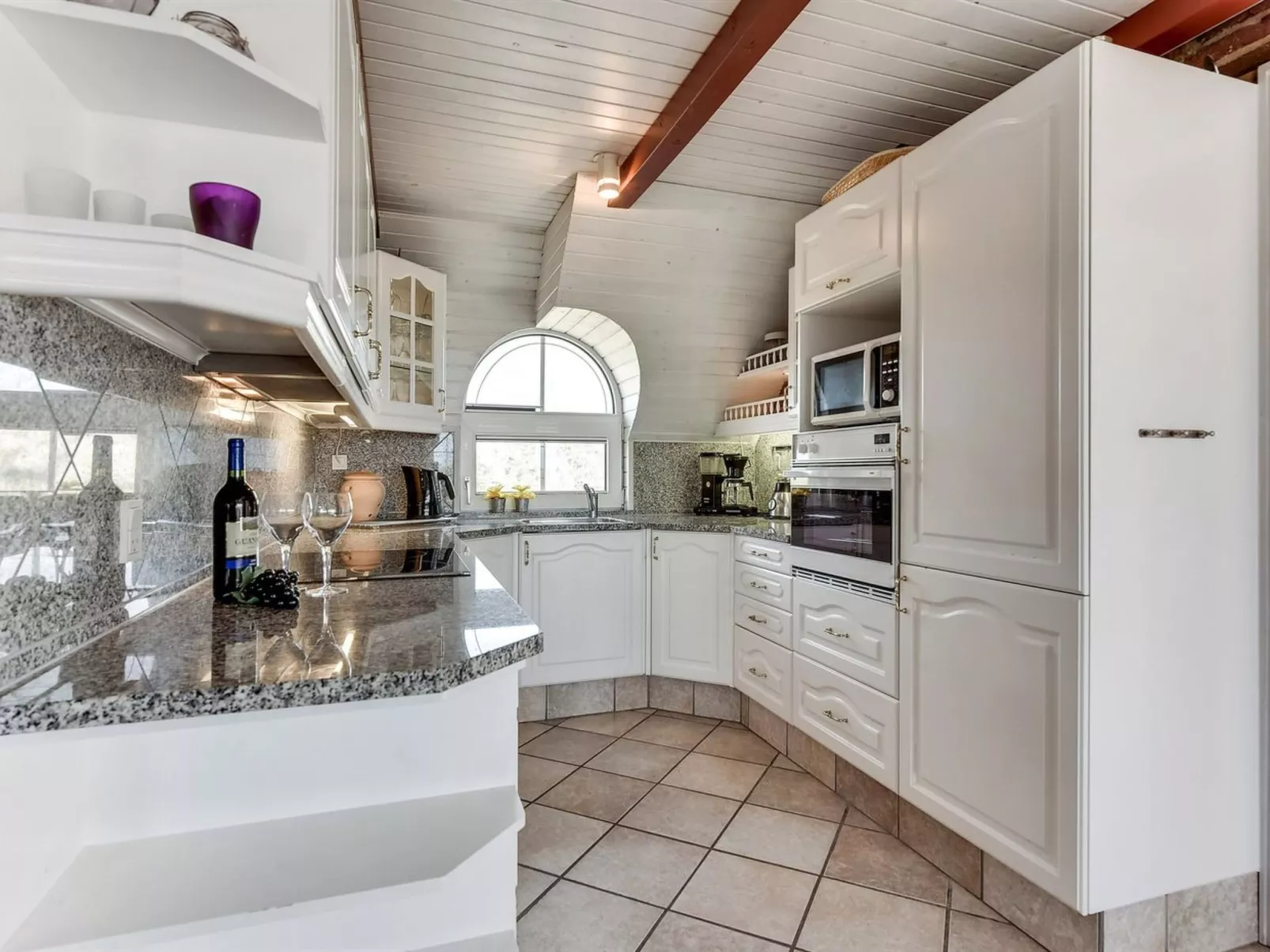 "Aslaug" - 500m from the sea-Inside