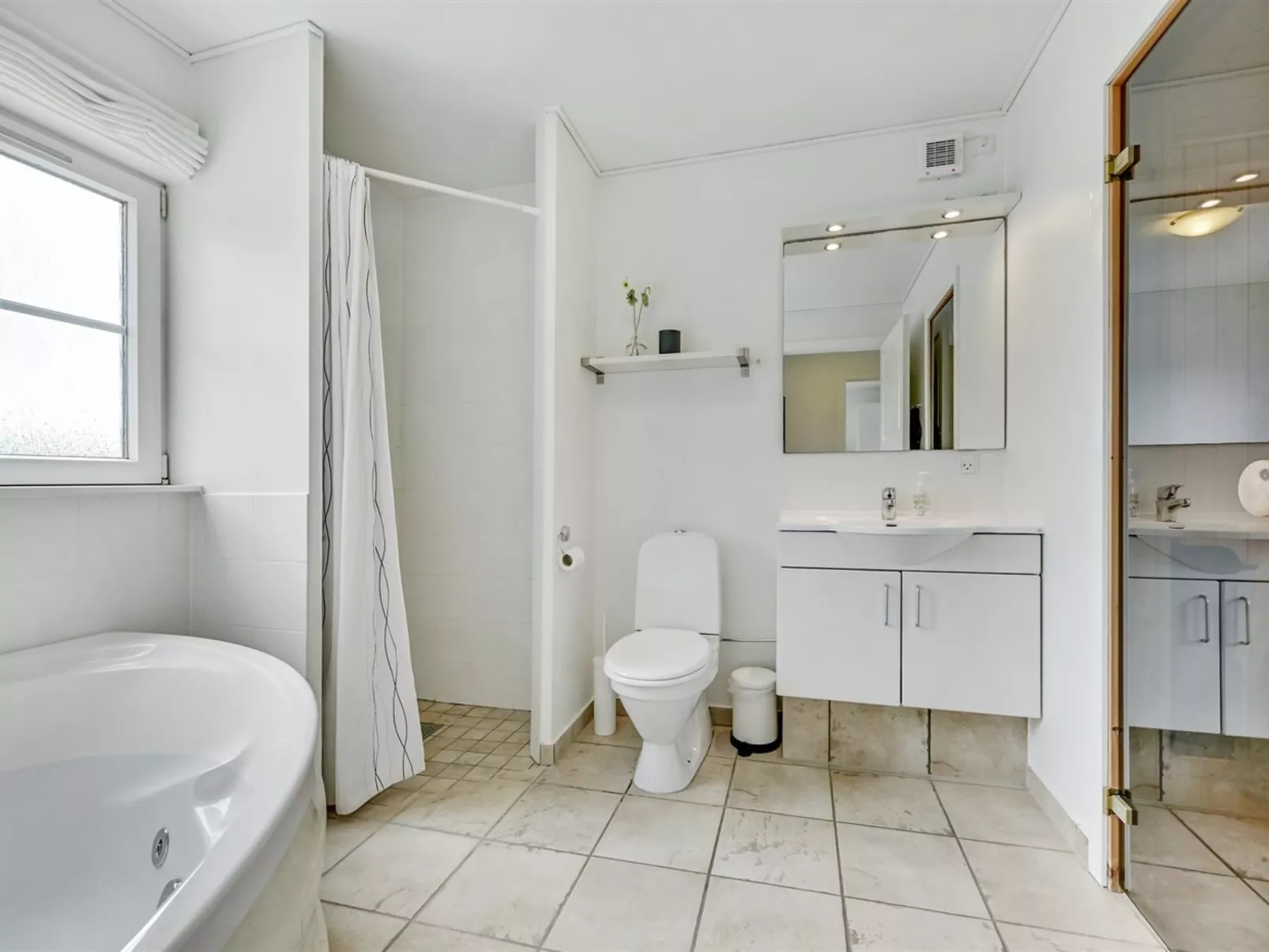 "Bleike" - 250m from the sea-Drinnen